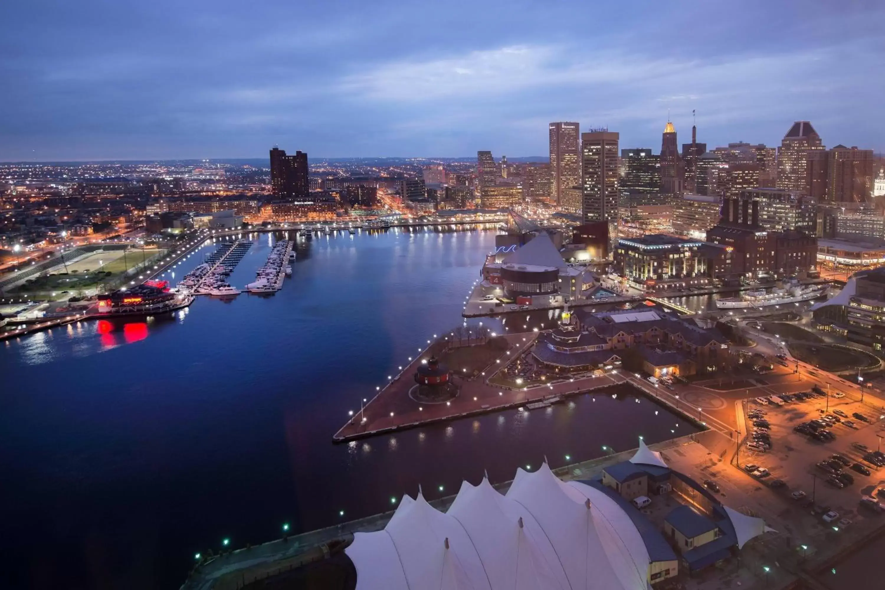 Photo of the whole room, Bird's-eye View in Baltimore Marriott Waterfront