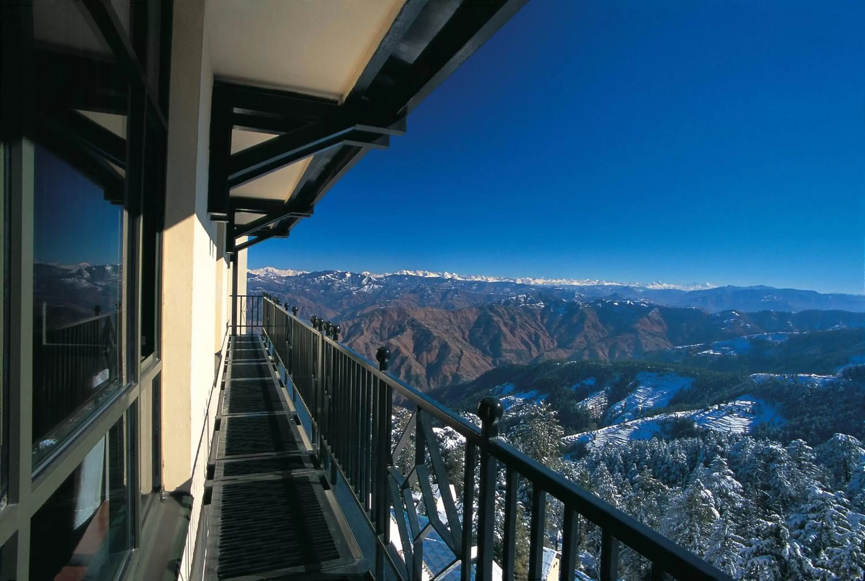 Mountain view, Balcony/Terrace in Wildflower Hall, An Oberoi Resort, Shimla