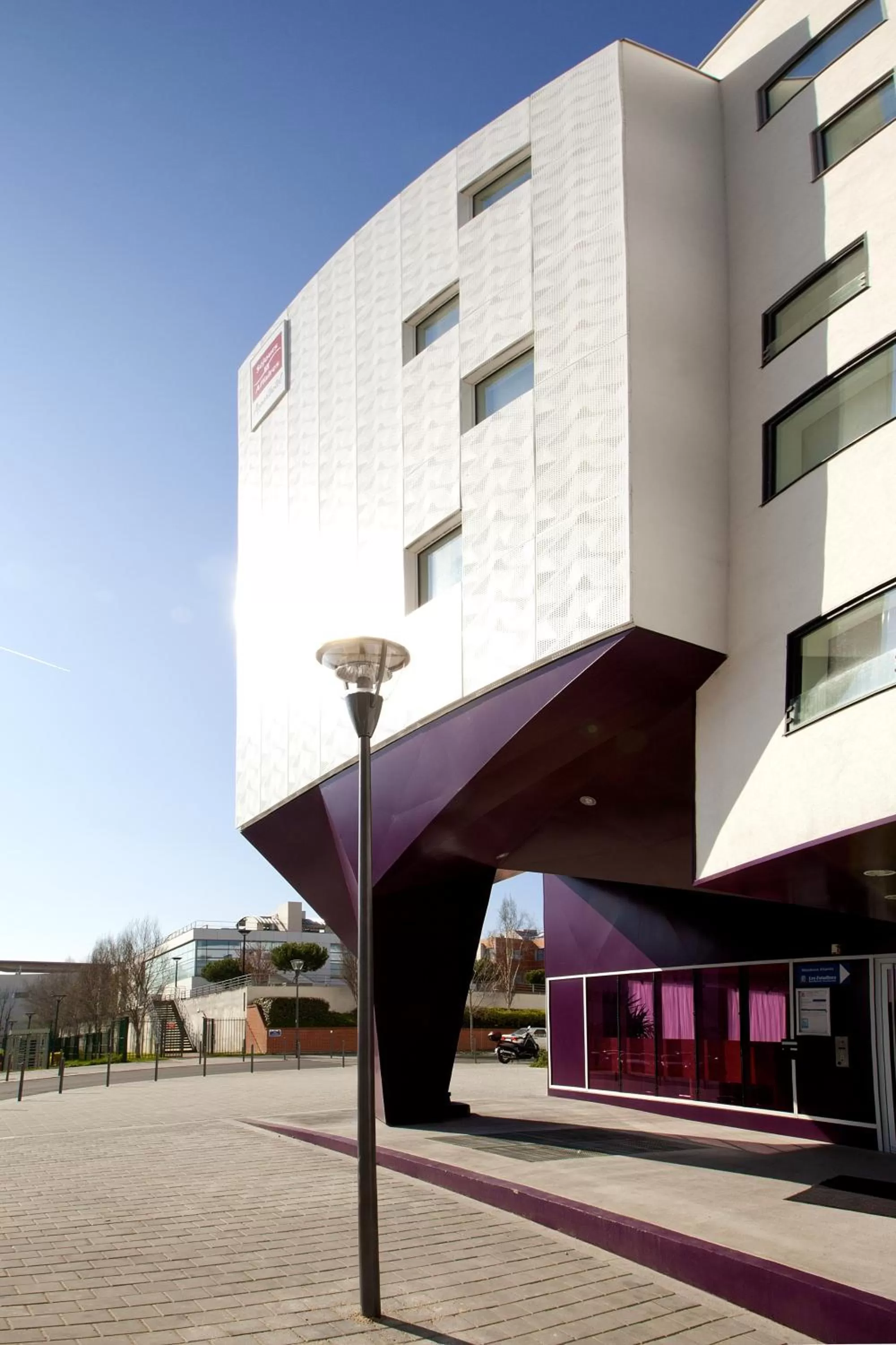 Facade/entrance in Séjours & Affaires Massy Atlantis