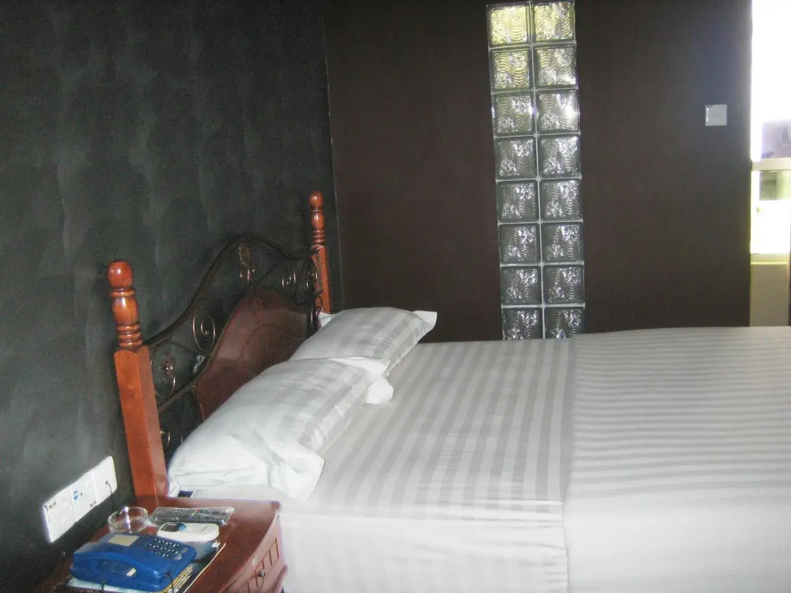 Bed in Oriental Inn