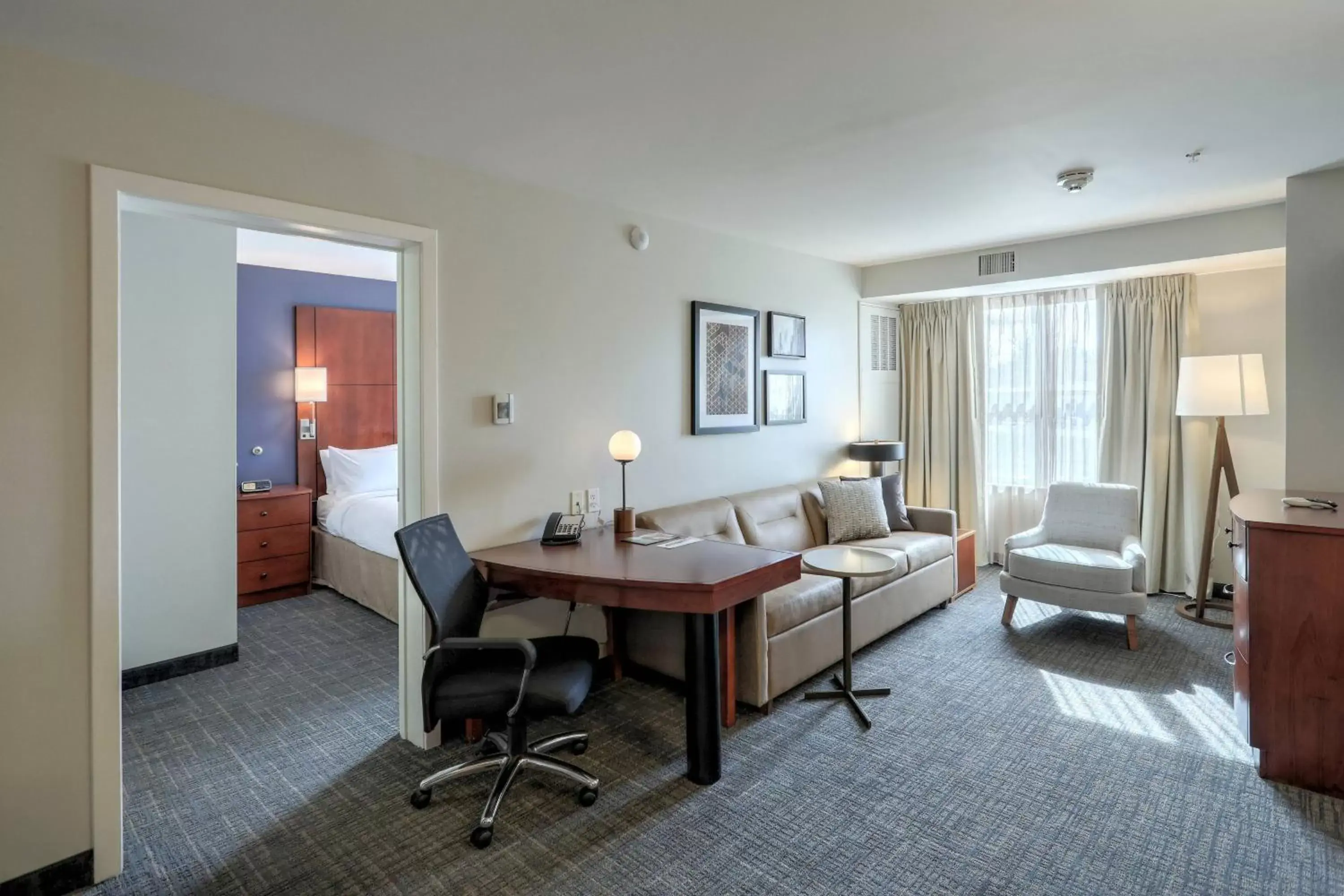 Bedroom in Residence Inn by Marriott Woodbridge Edison/Raritan Center