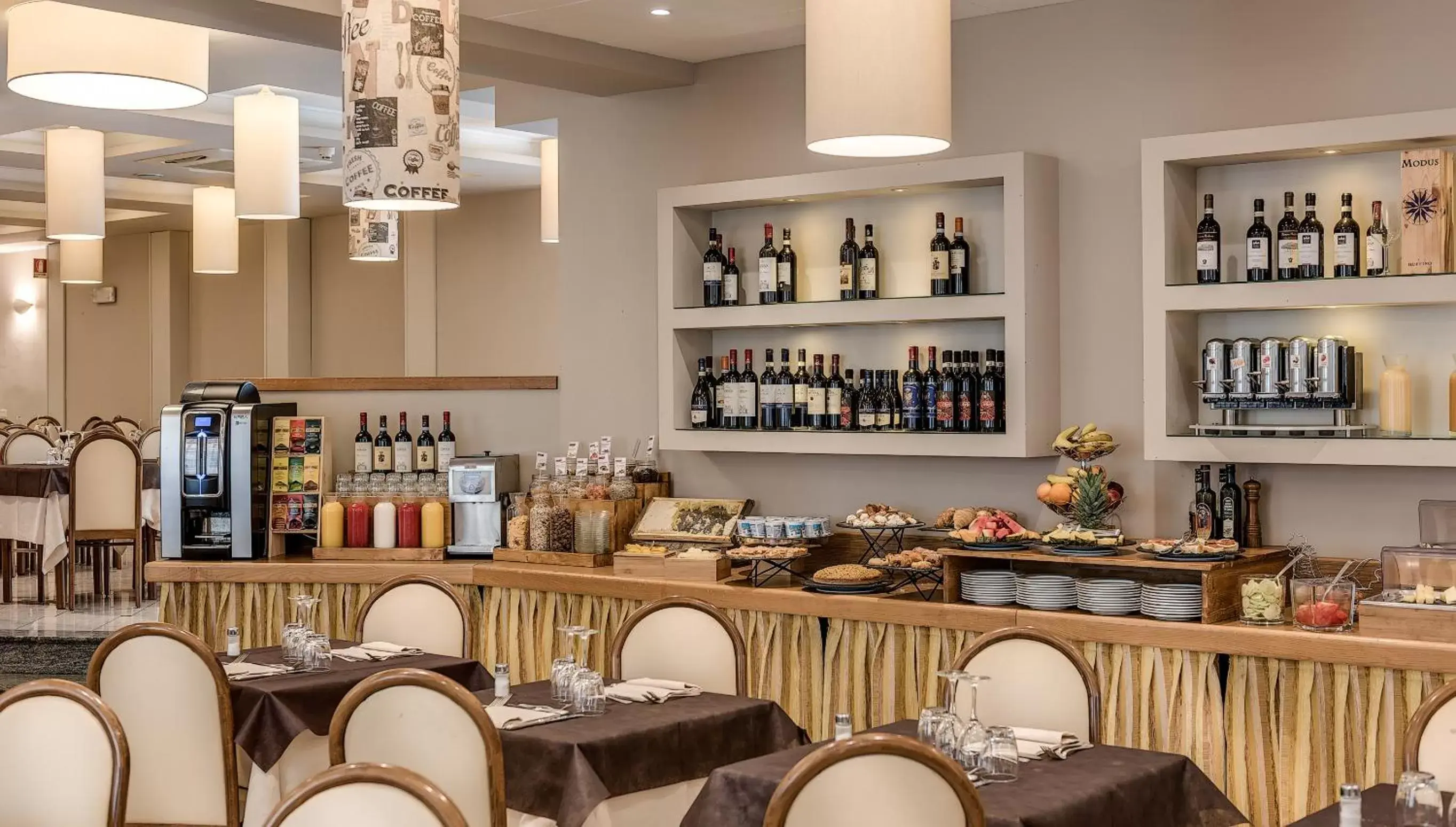 Restaurant/places to eat in Hotel Boston Restaurant/places to eat in Hotel Boston