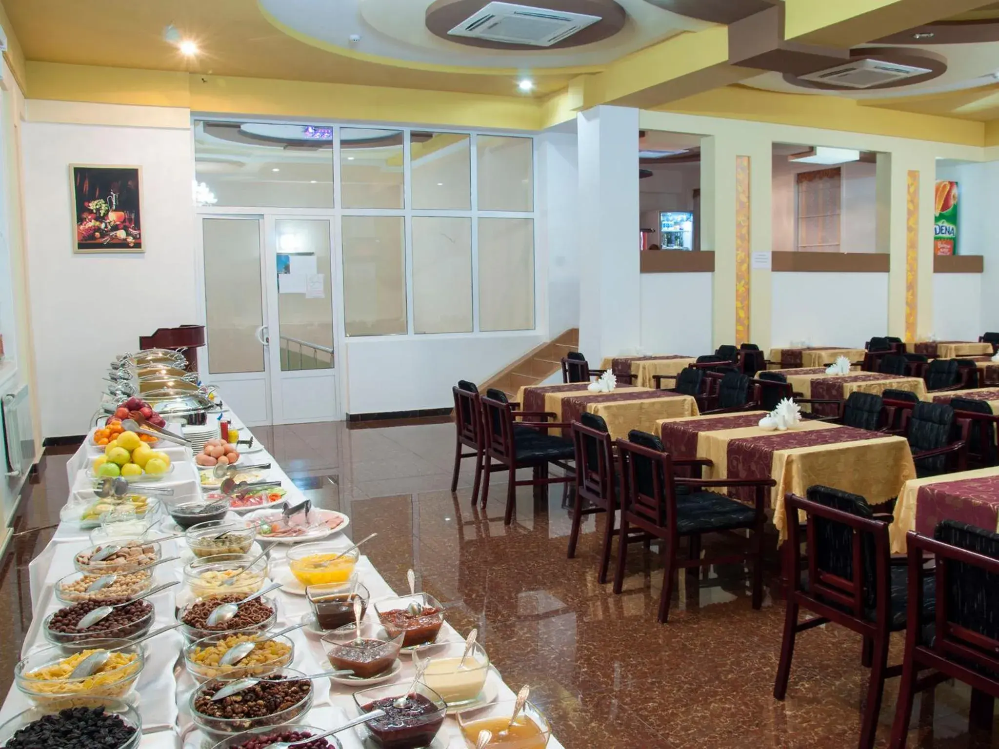 Food, Restaurant/Places to Eat in Golden Valley Hotel