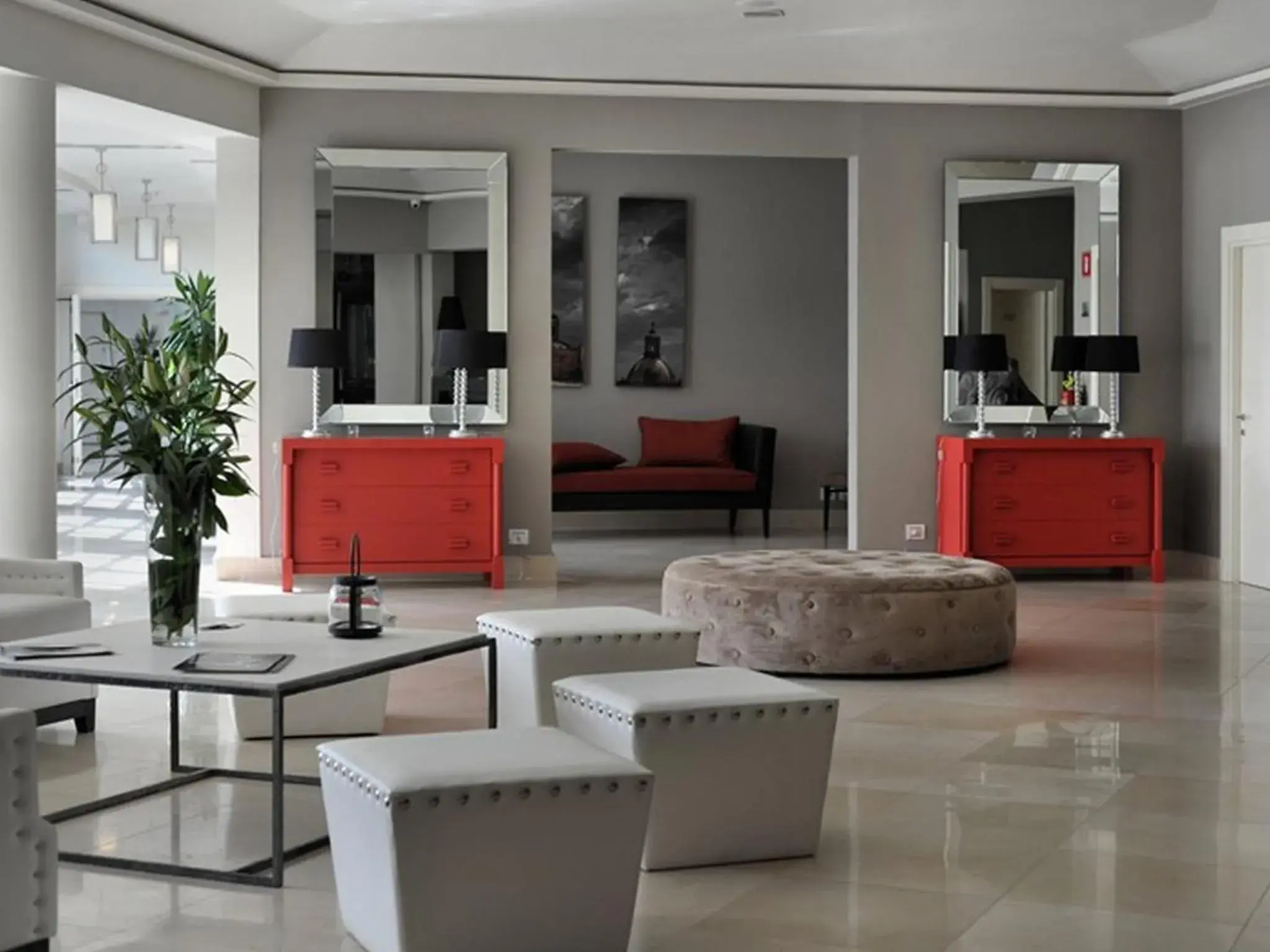 Lobby or reception in Grand Hotel Villa Itria Congress & Spa Lobby or reception in Grand Hotel Villa Itria Congress & Spa