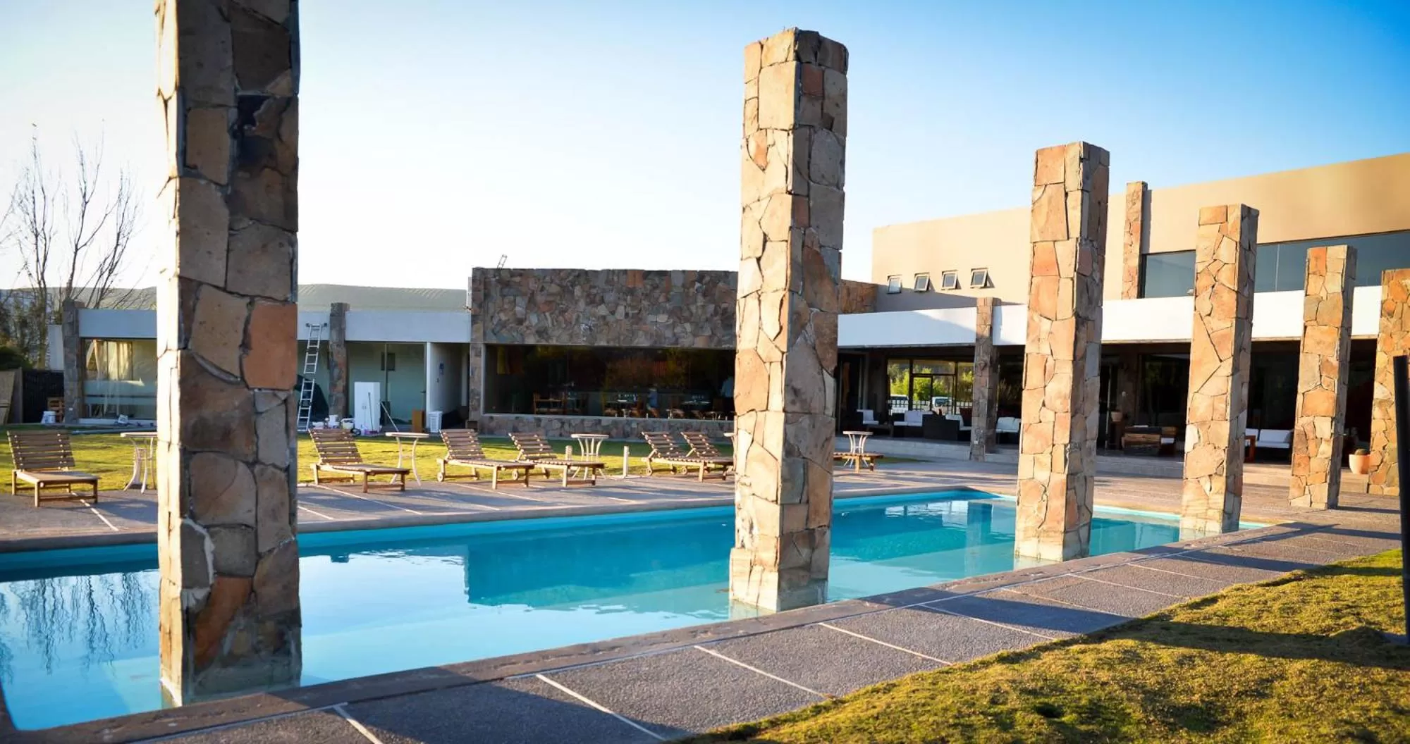 Swimming pool in Hotel Limari