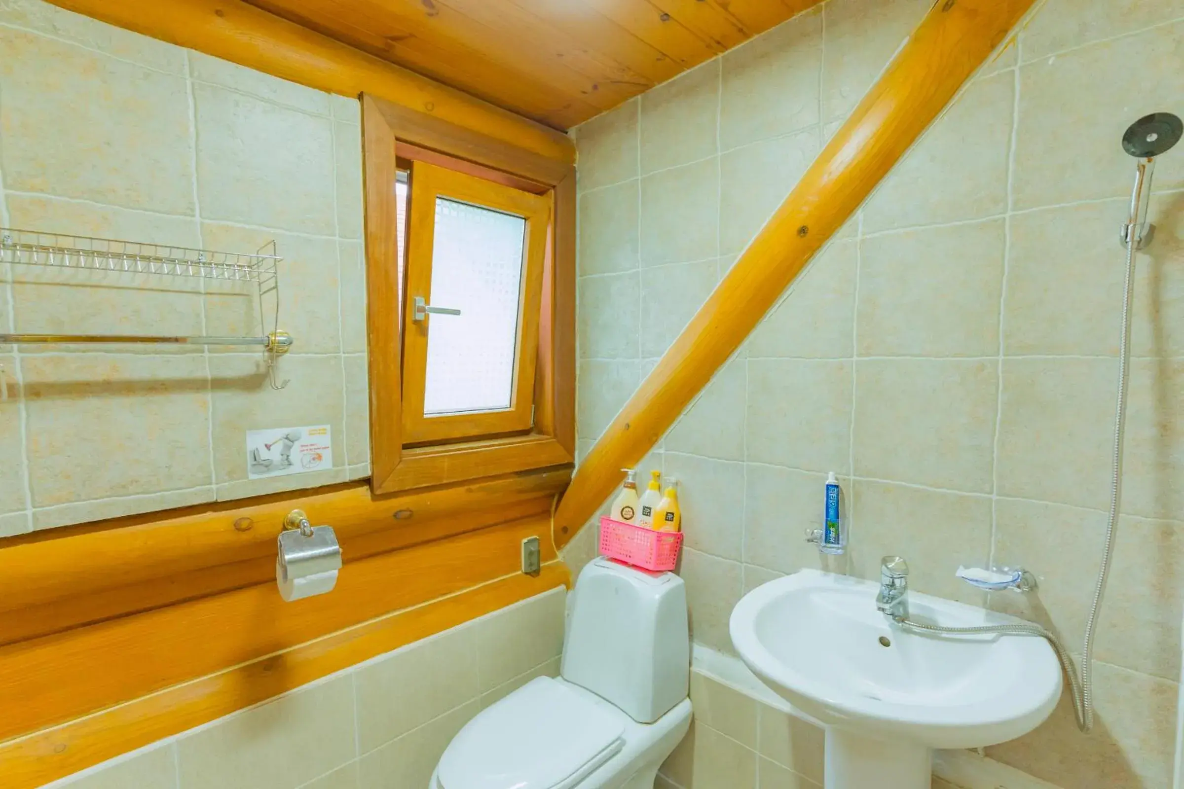 Shower, Bathroom in Jungmun Log Pension & Resort