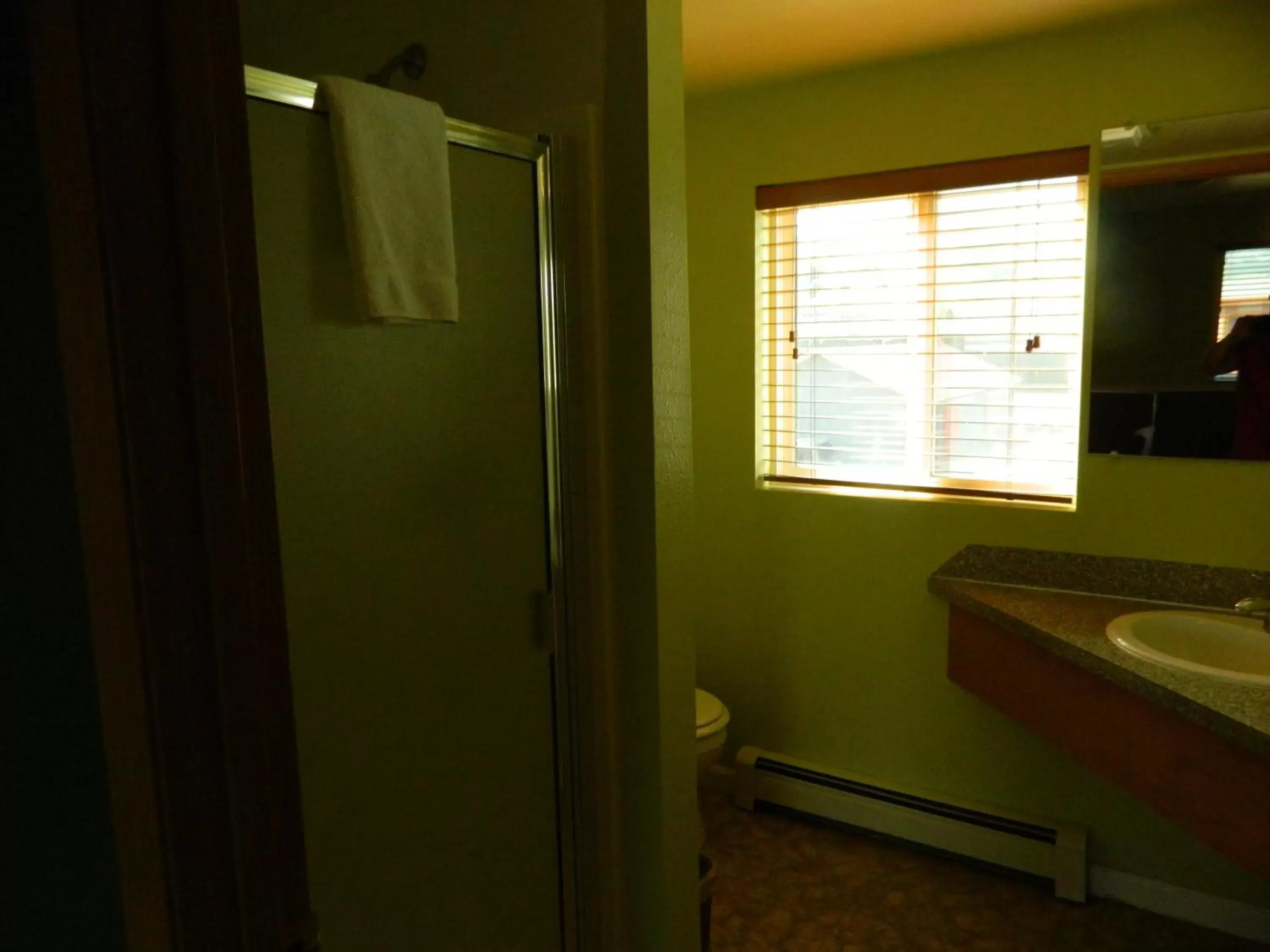 Bathroom in Country Motor Inn