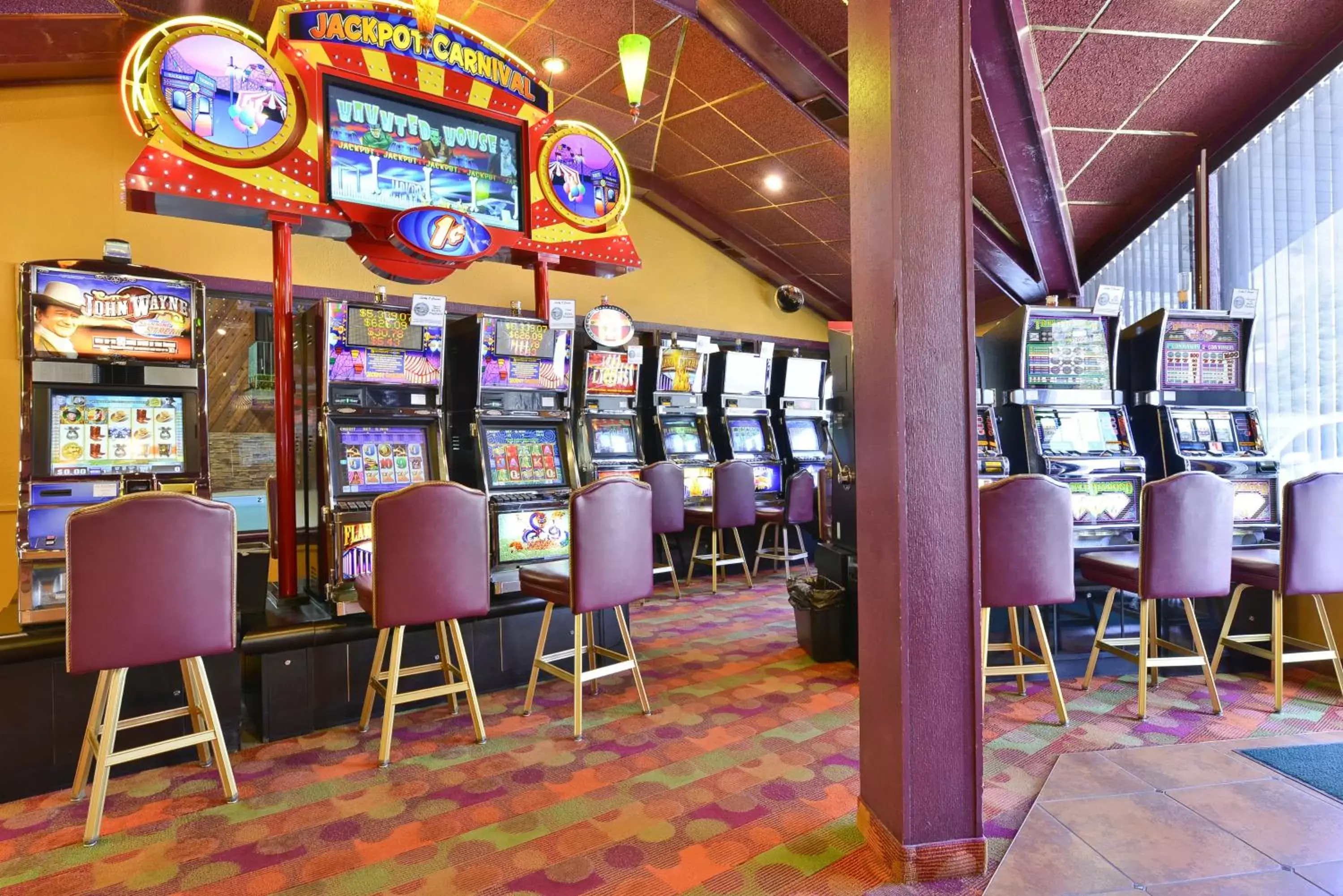Lounge or bar, Casino in Super 8 by Wyndham Deadwood Black Hills Area