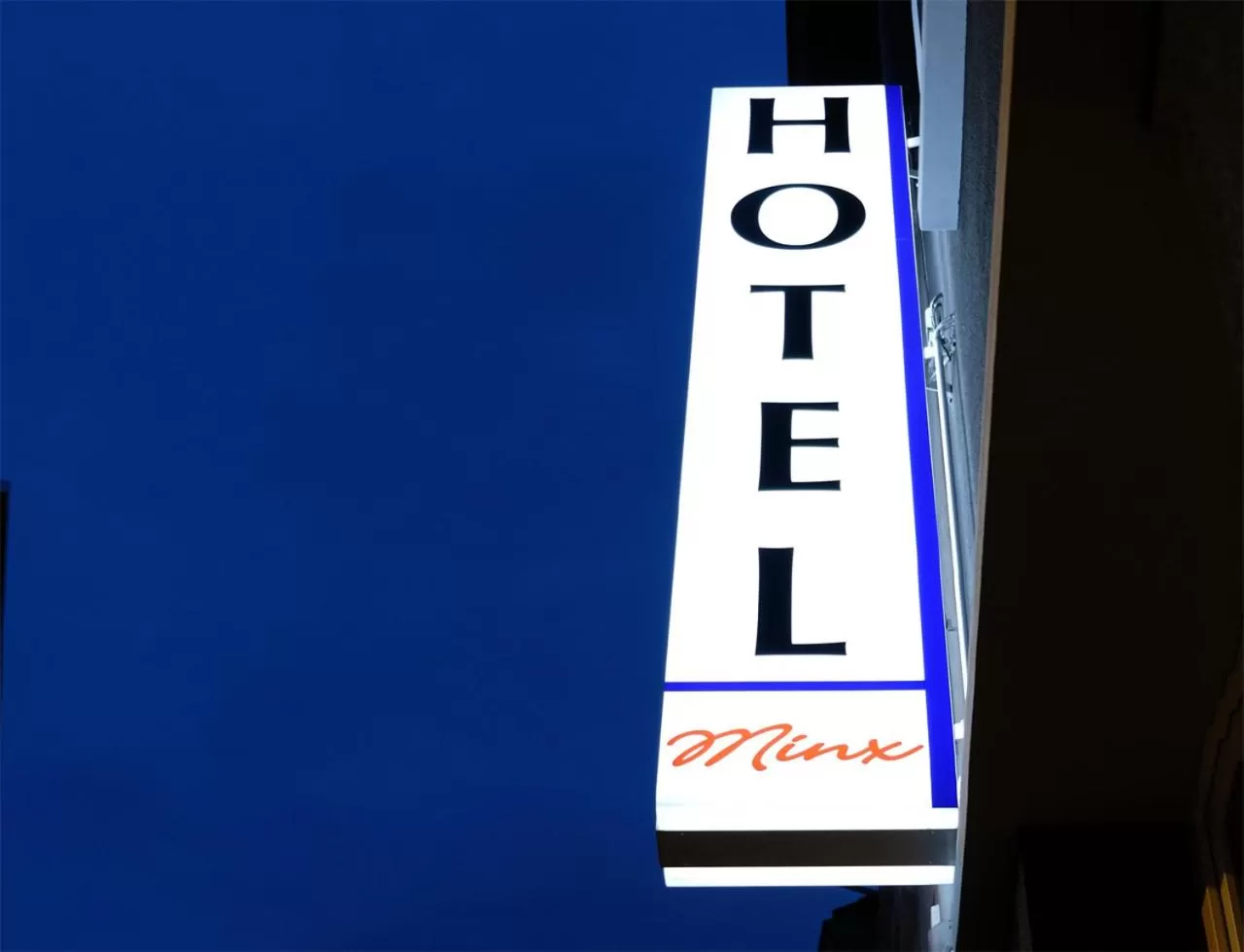 Facade/entrance in Minx – CityHotels