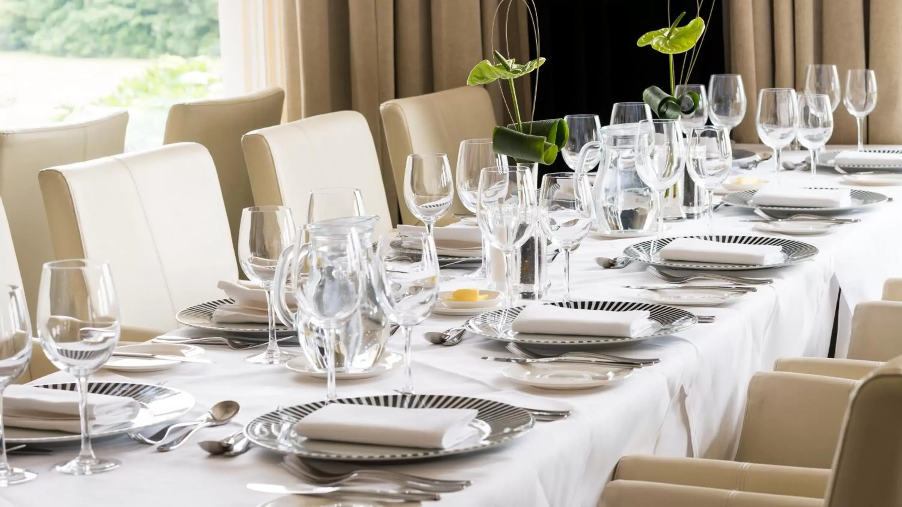 Restaurant/places to eat in The Carlyon Bay Hotel and Spa Restaurant/places to eat in The Carlyon Bay Hotel and Spa