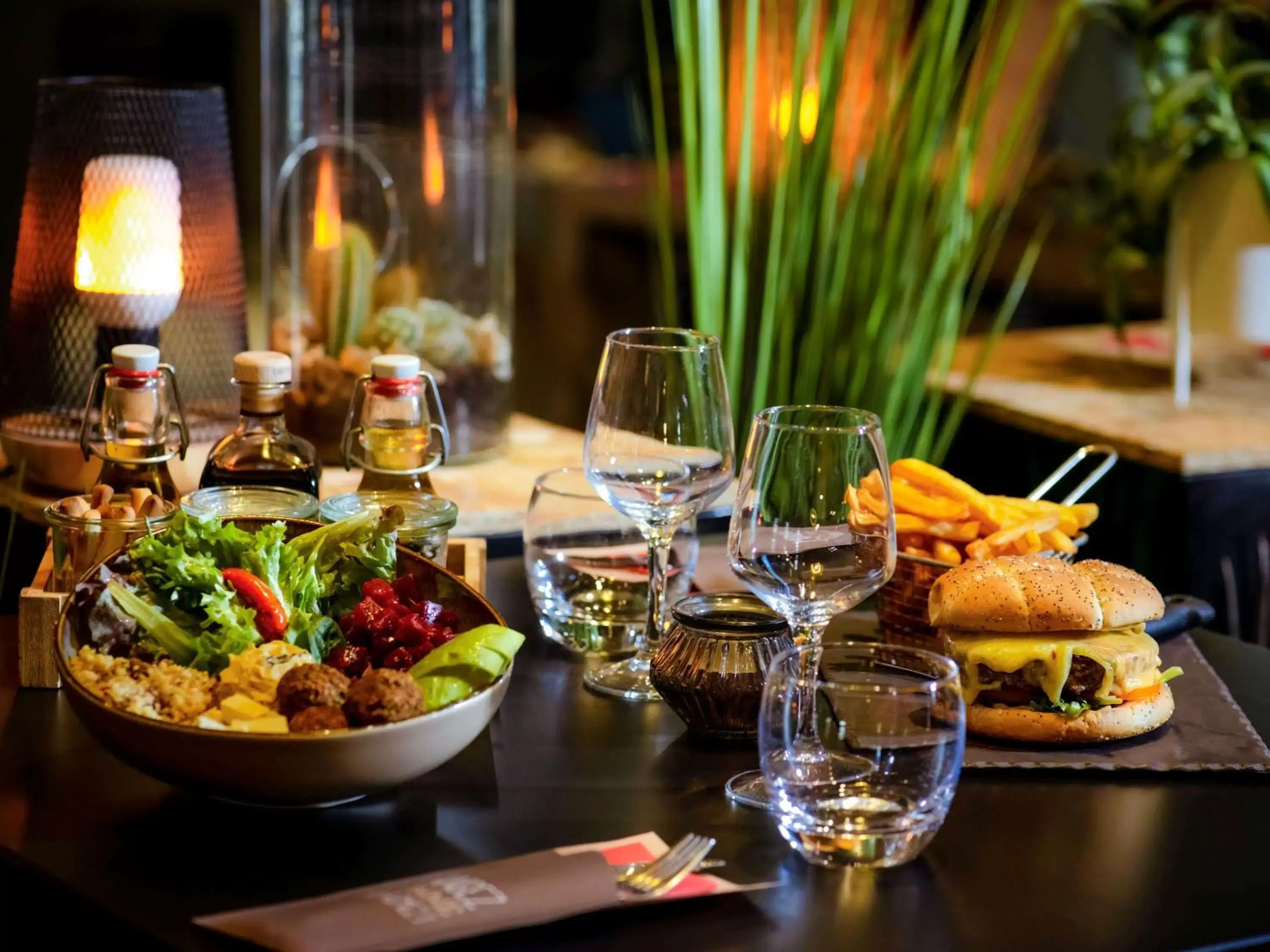 Restaurant/places to eat in ibis Macon Sud Crêches Restaurant/places to eat in ibis Macon Sud Crêches