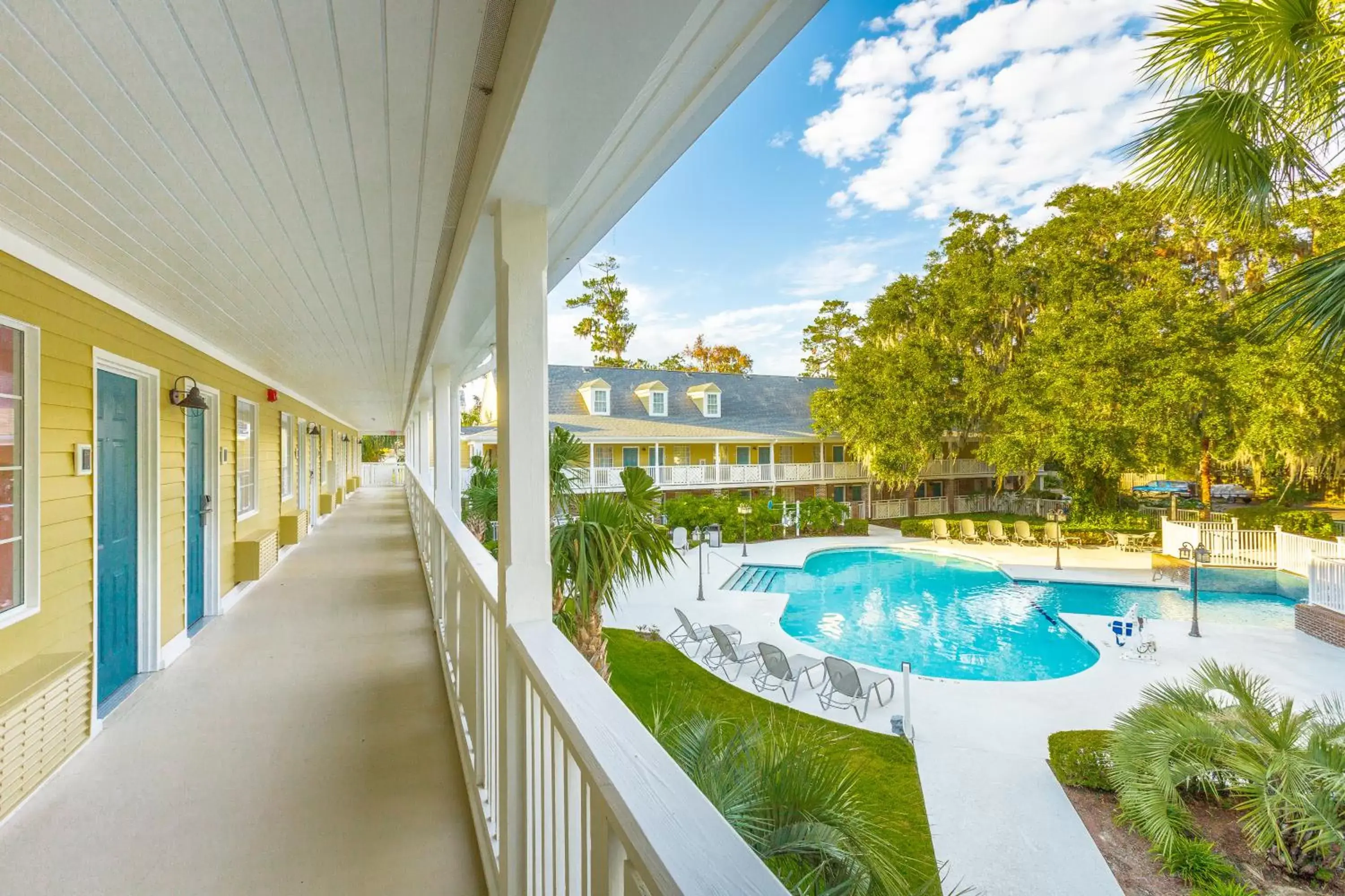 Swimming pool, Pool View in Best Western Plus St. Simons