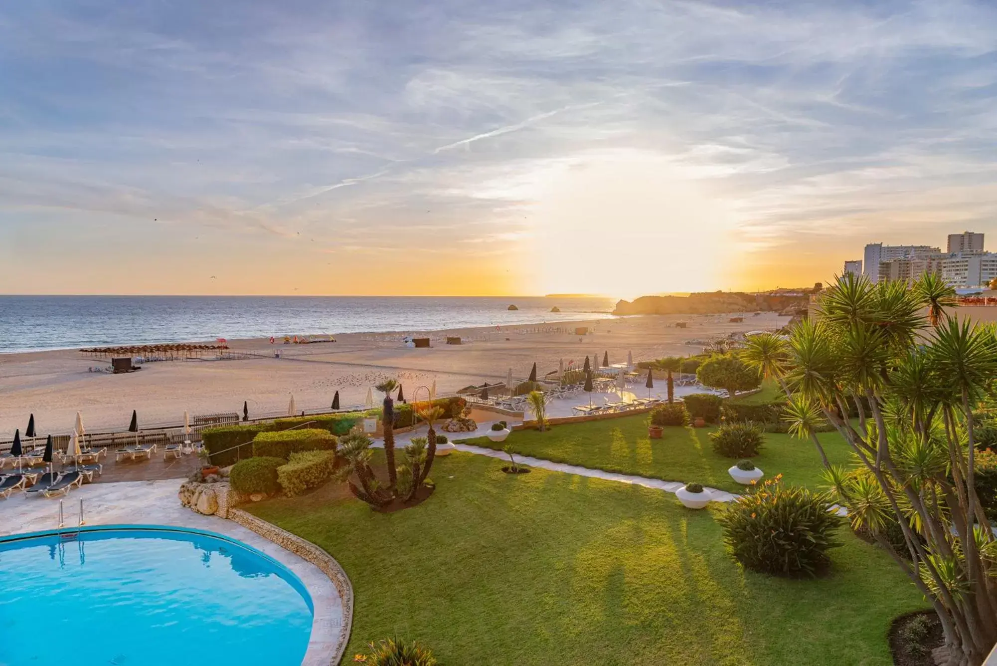 Swimming pool, Pool View in Algarve Casino Hotel