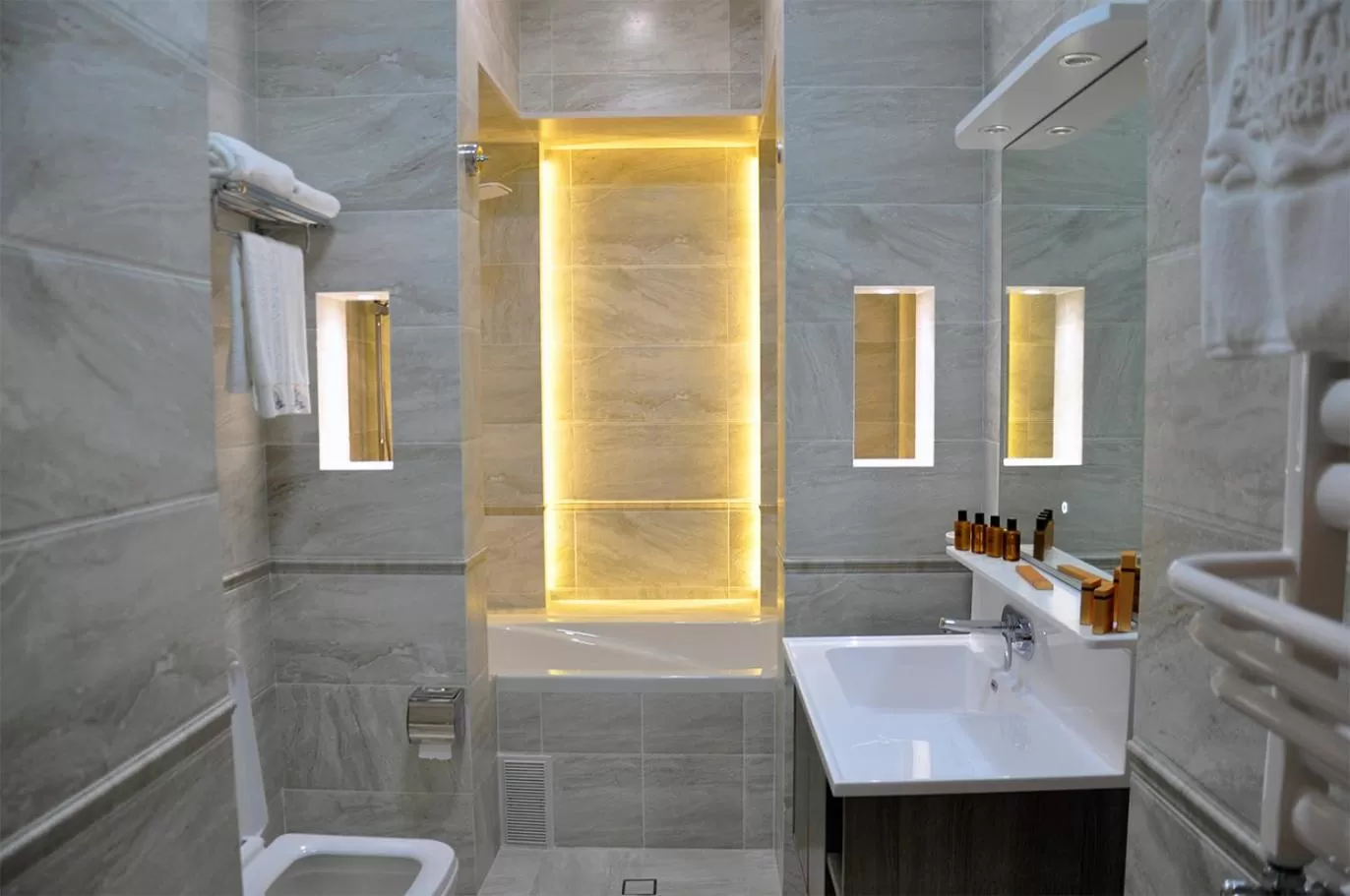 Parliament Palace Hotel