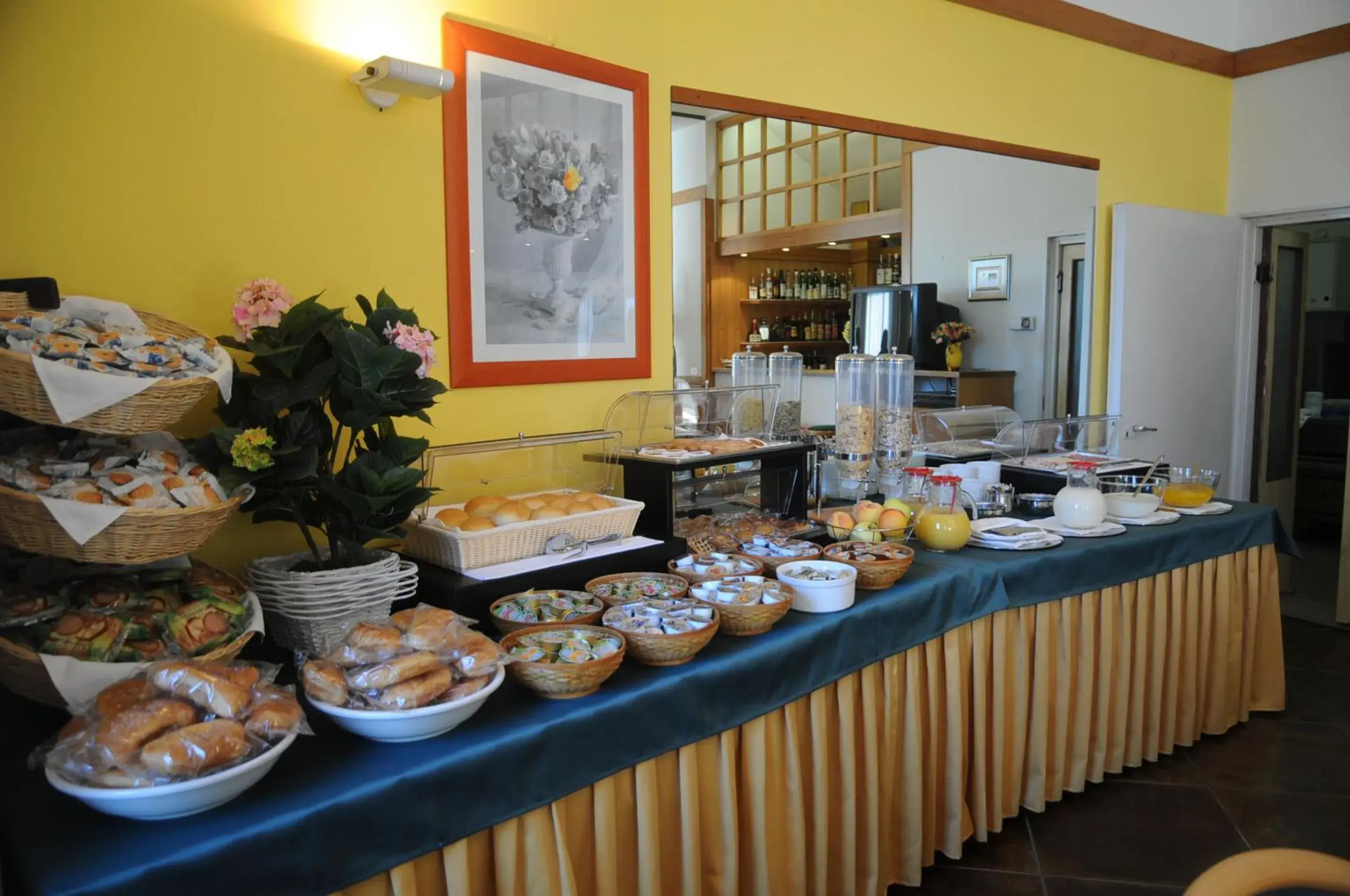 Food and drinks in Hotel Italie et Suisse
