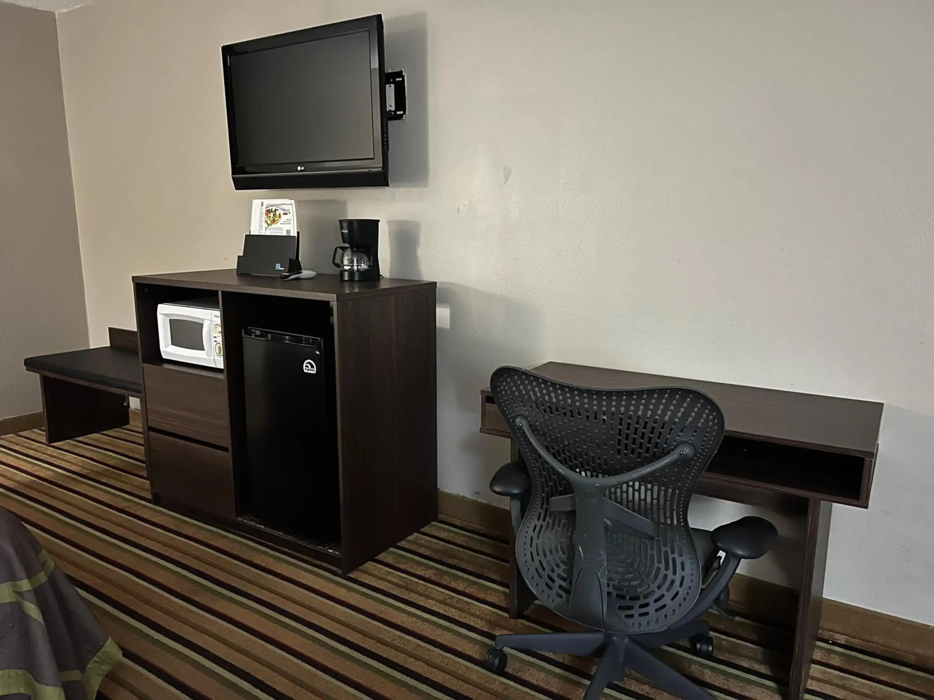 TV/Entertainment Center in Super 8 by Wyndham Norcross/I-85 Atlanta