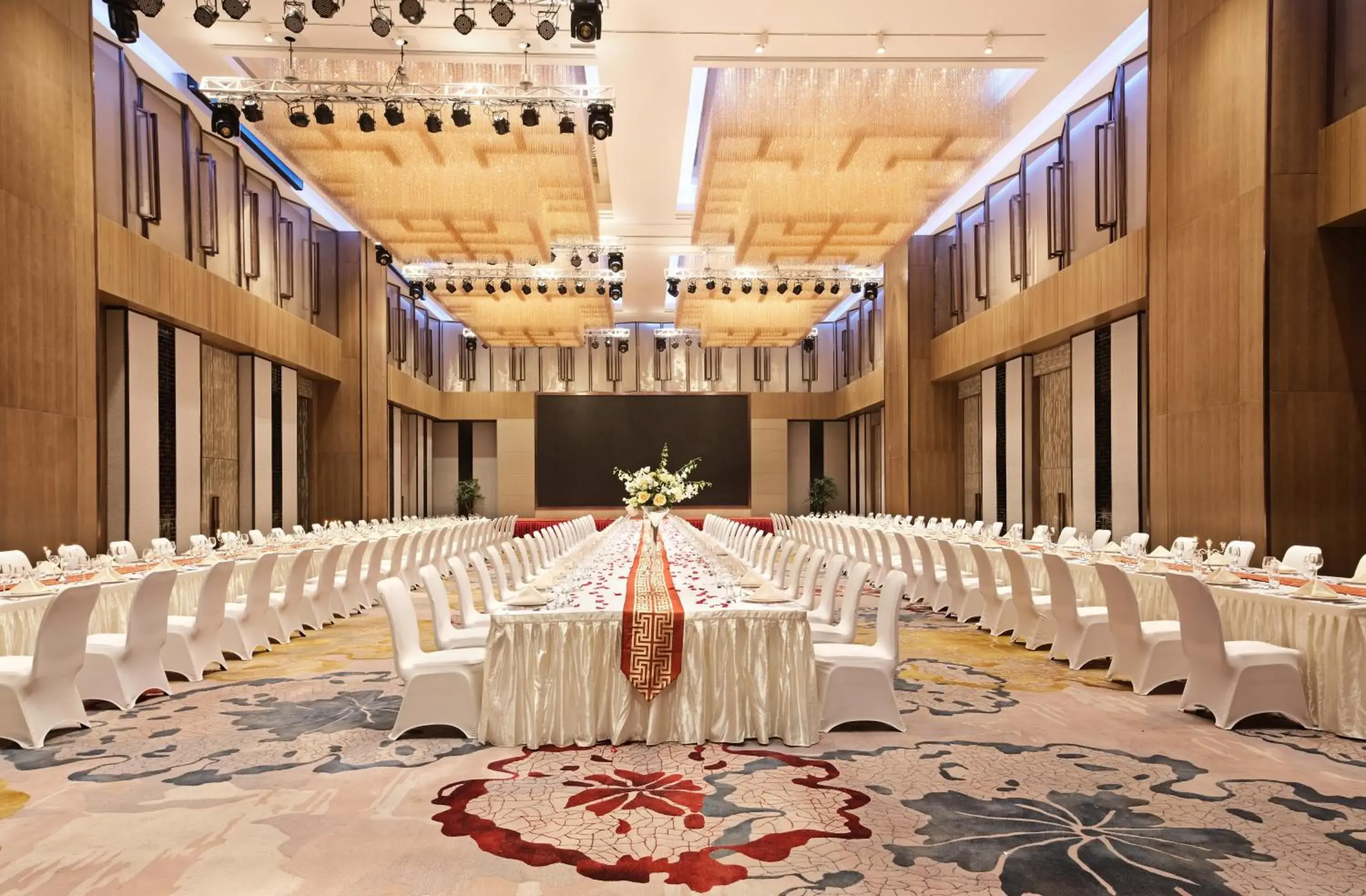 Banquet/Function facilities, Banquet Facilities in Hualuxe Wuhu