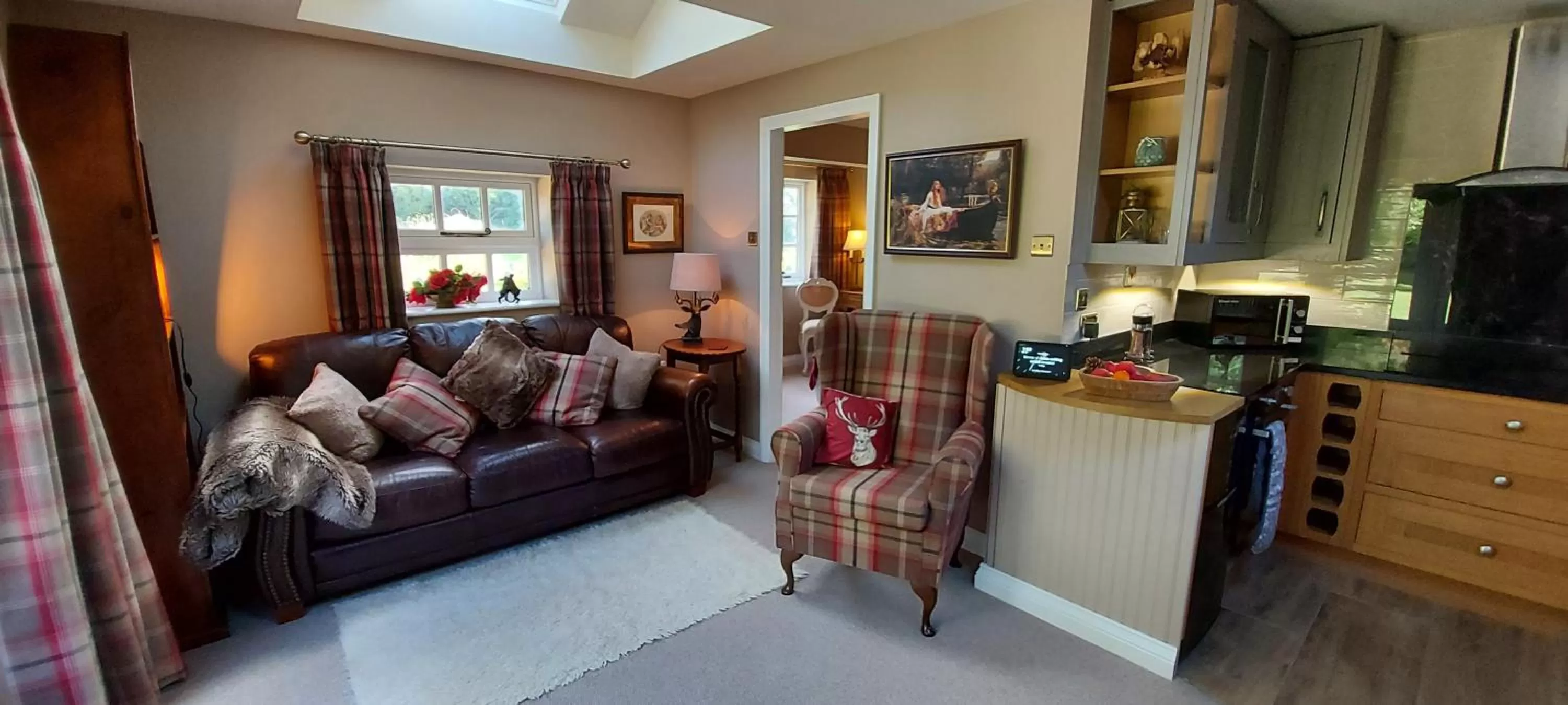 Lounge or bar in Glyn Isa Country House luxury self catering accommodation