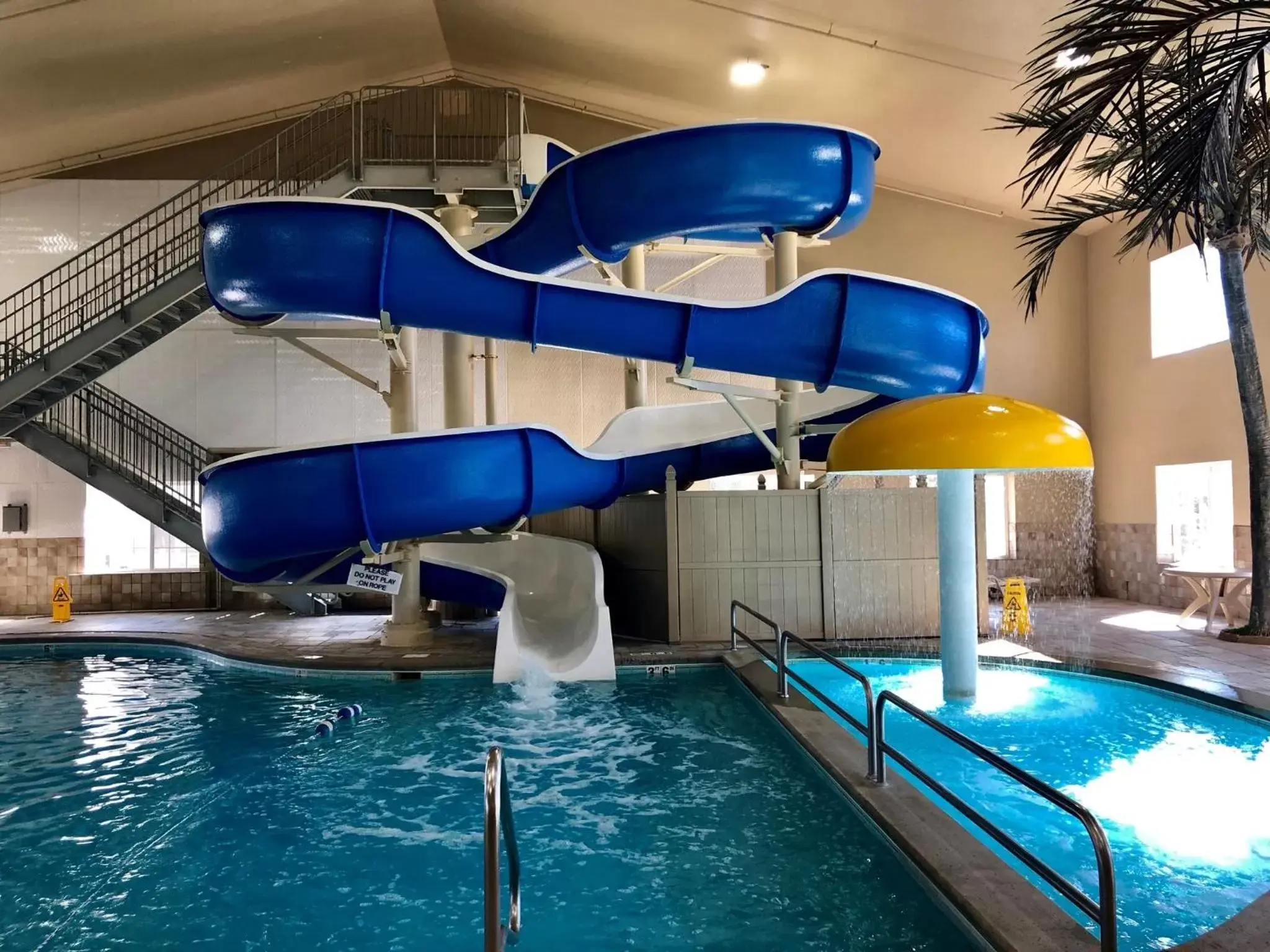 Swimming Pool in Country Inn & Suites by Radisson, Bismarck, ND