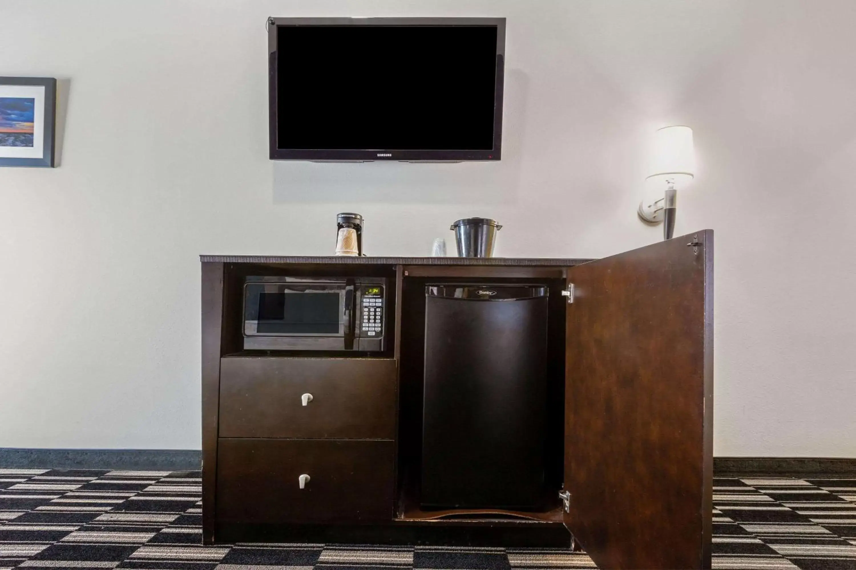 TV and multimedia, TV/Entertainment Center in La Quinta by Wyndham Alvin