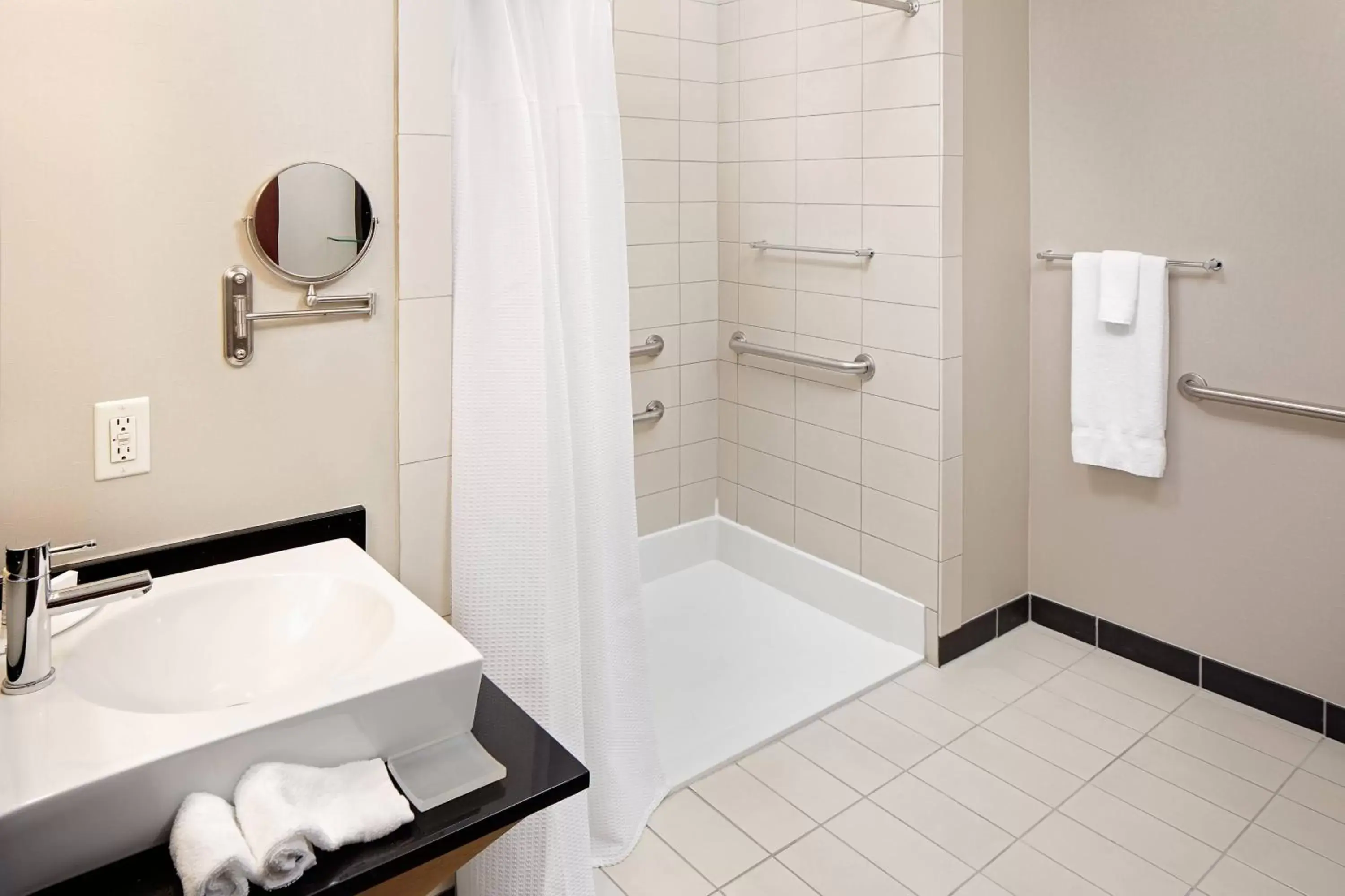 Bathroom in SpringHill Suites Green Bay