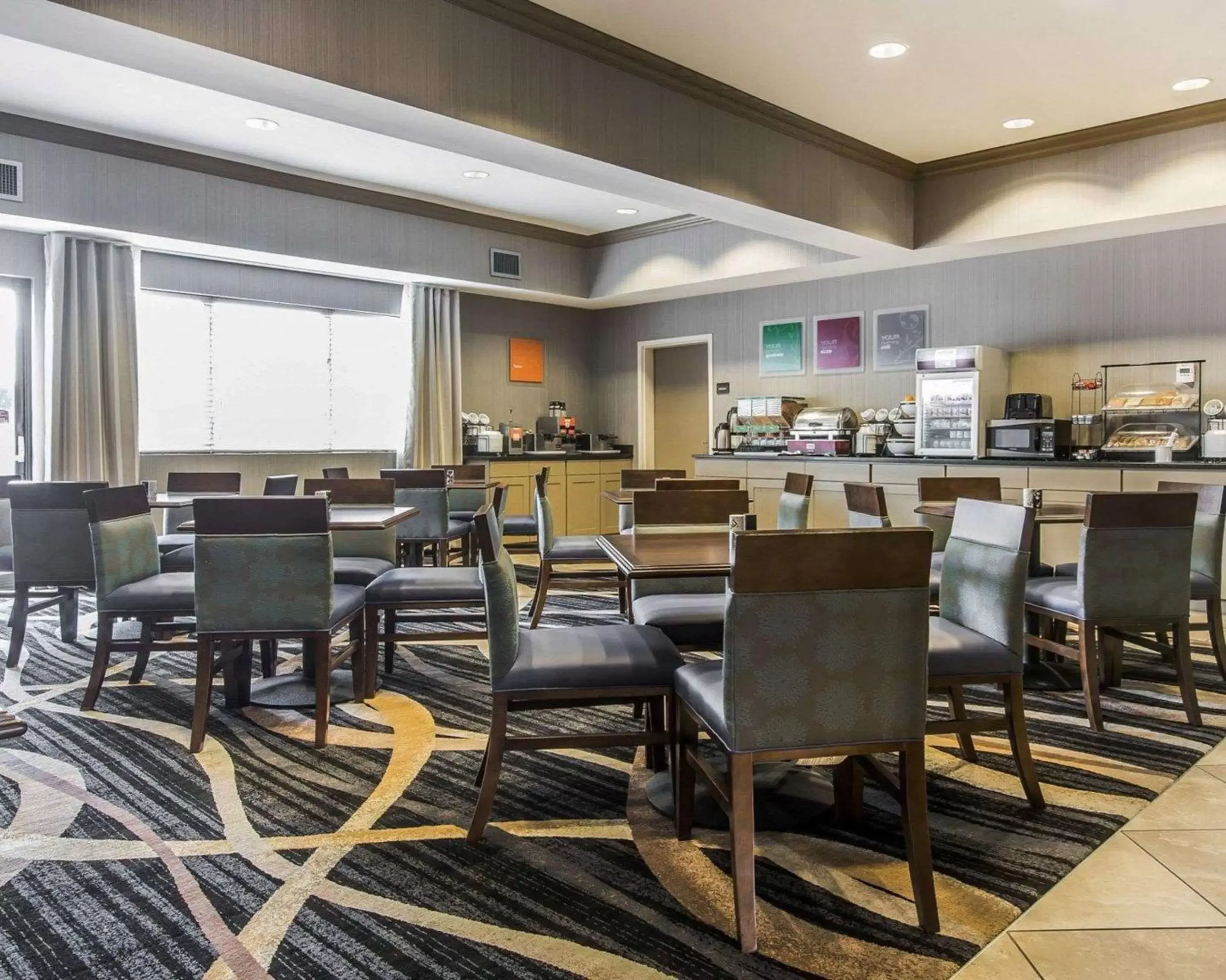Restaurant/places to eat in Comfort Inn Restaurant/places to eat in Comfort Inn