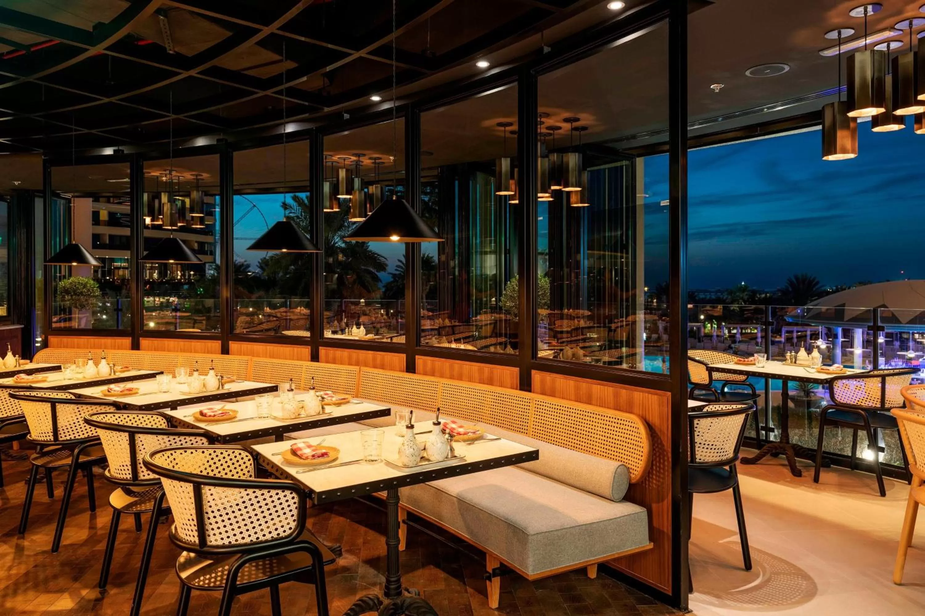 Restaurant/places to eat in Le Royal Meridien Beach Resort & Spa Dubai