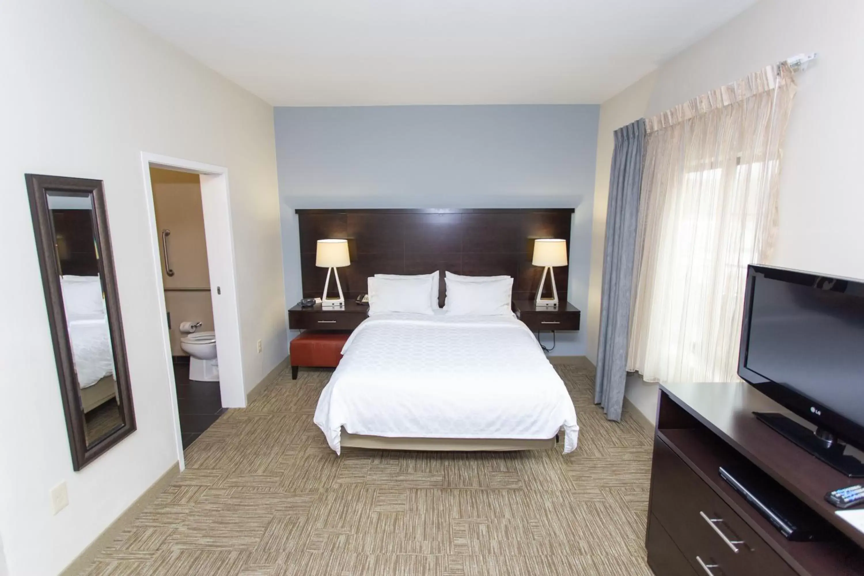 Bed in Staybridge Suites Bowling Green, an IHG Hotel