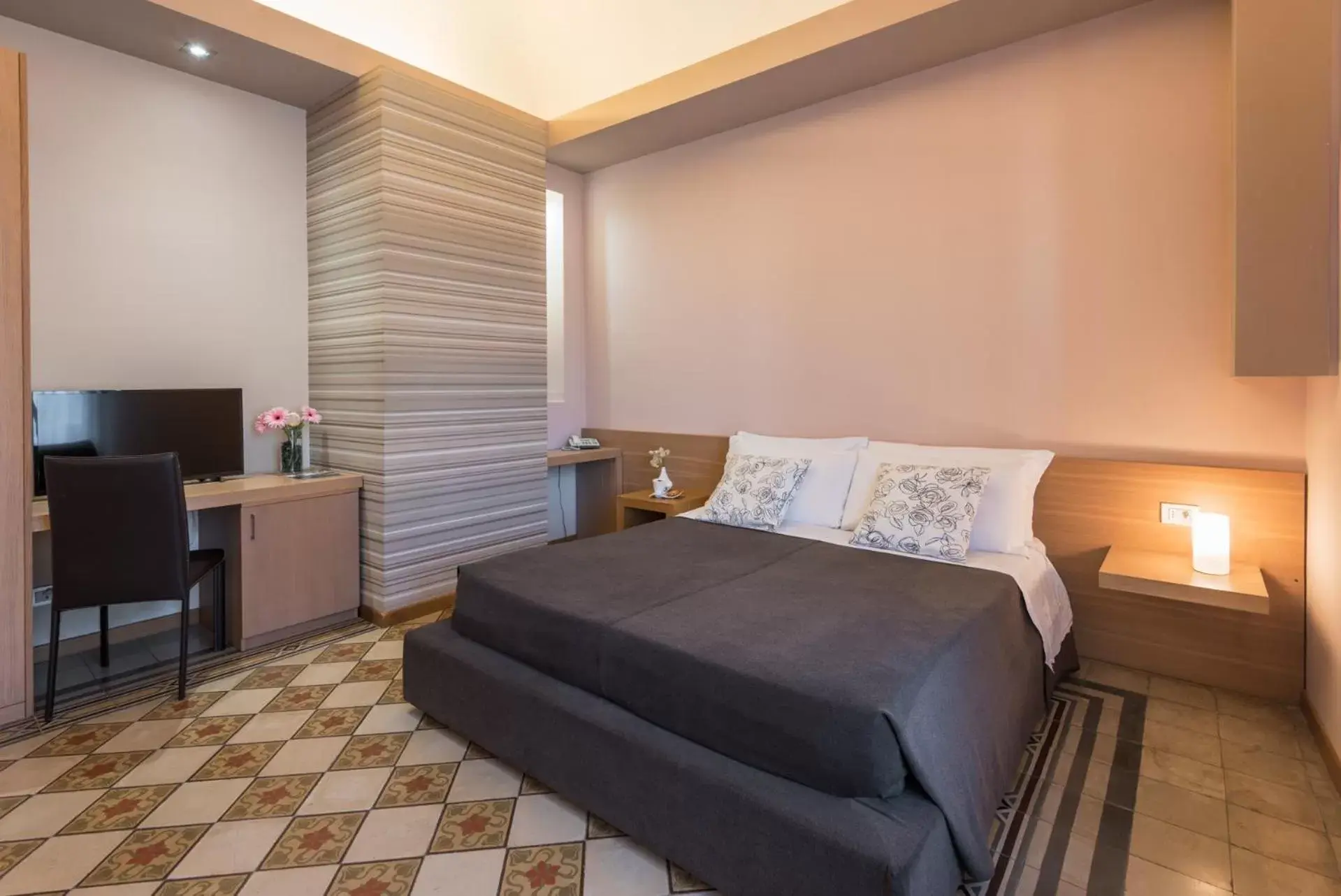 Bedroom, Bed in Hotel Vittorio Veneto