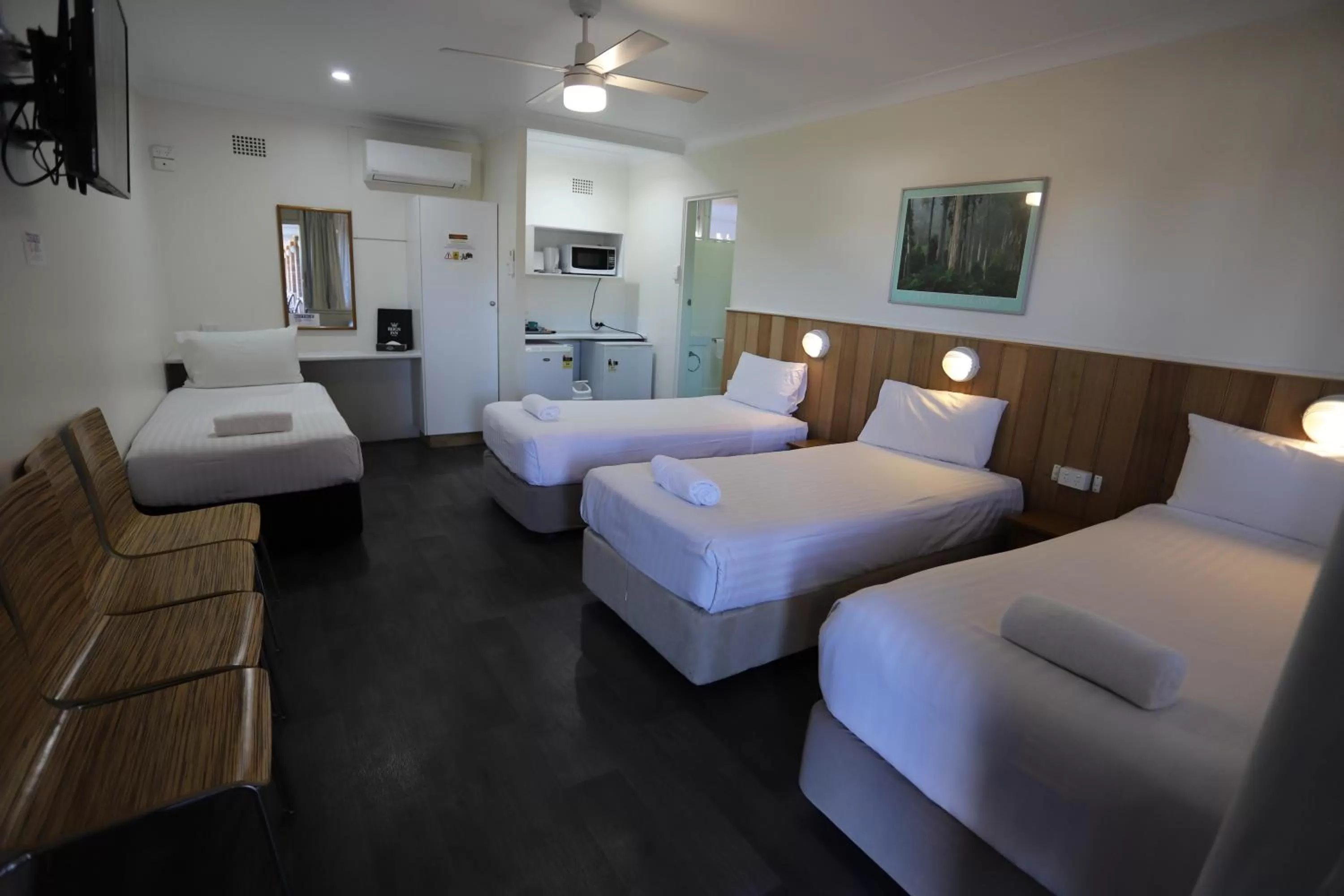 Bed in Reign Inn Newcastle