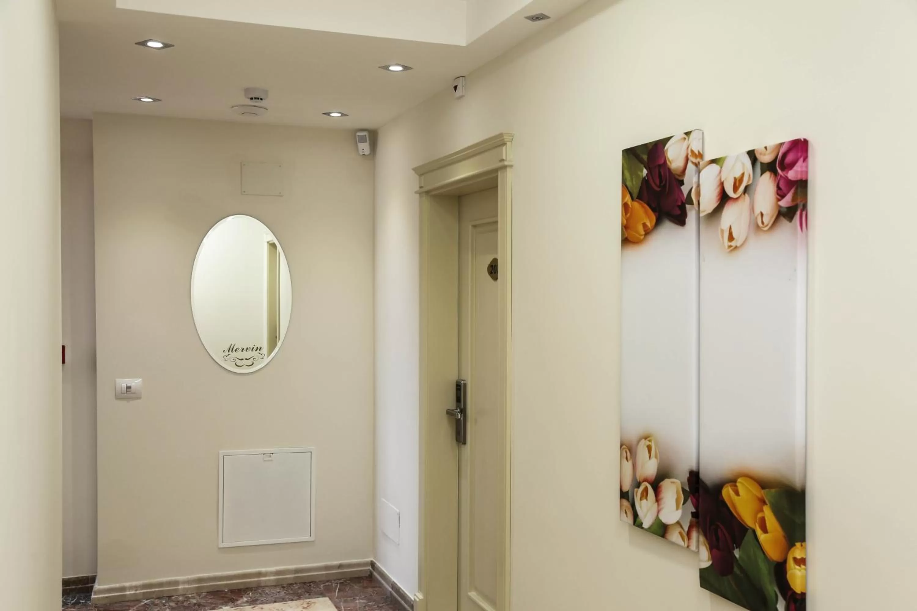 Decorative detail in Mervin Hotel