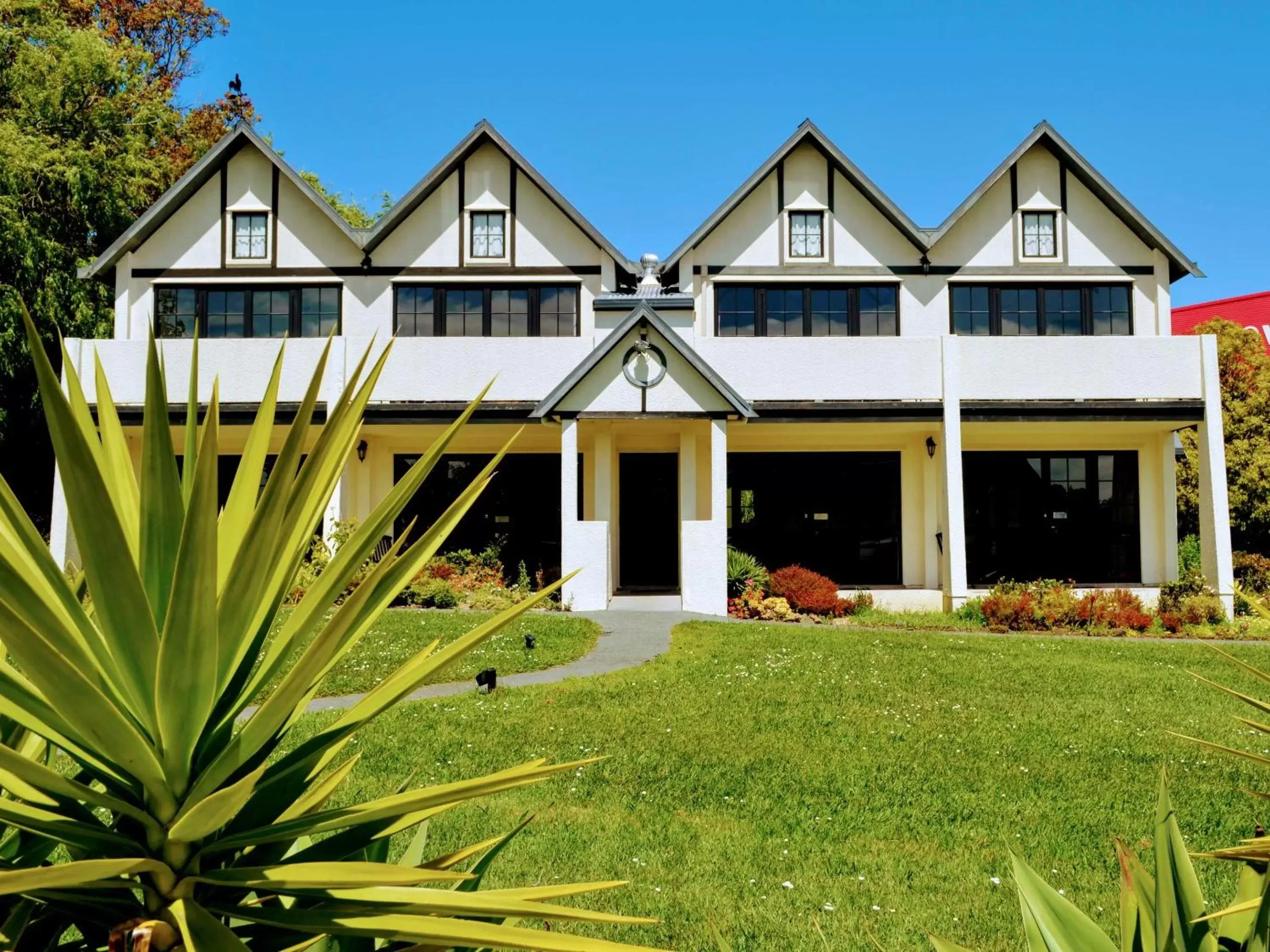 Property Building in Salty Dog Inn