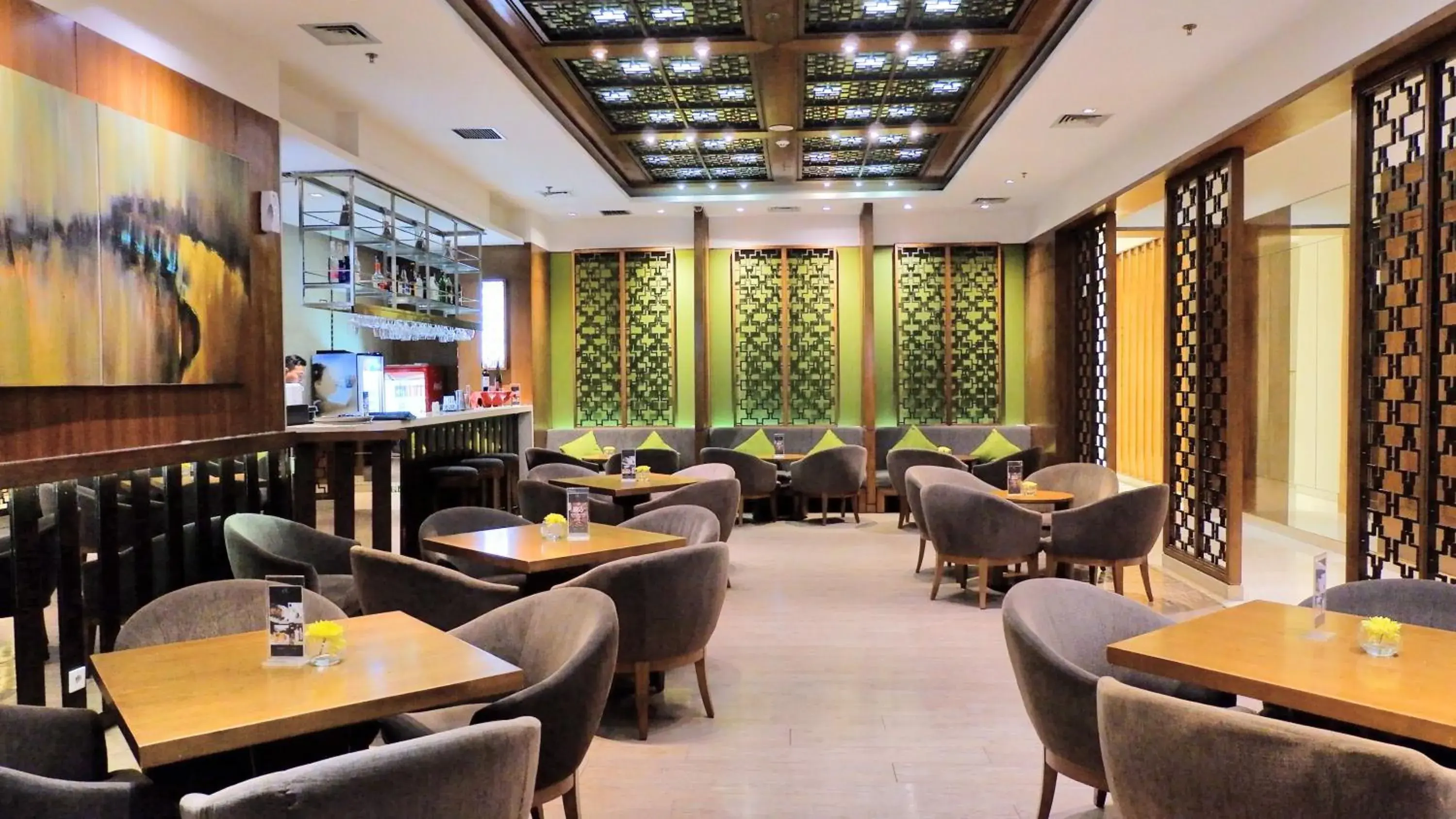 Lounge or bar, Restaurant/Places to Eat in eL Hotel Jakarta