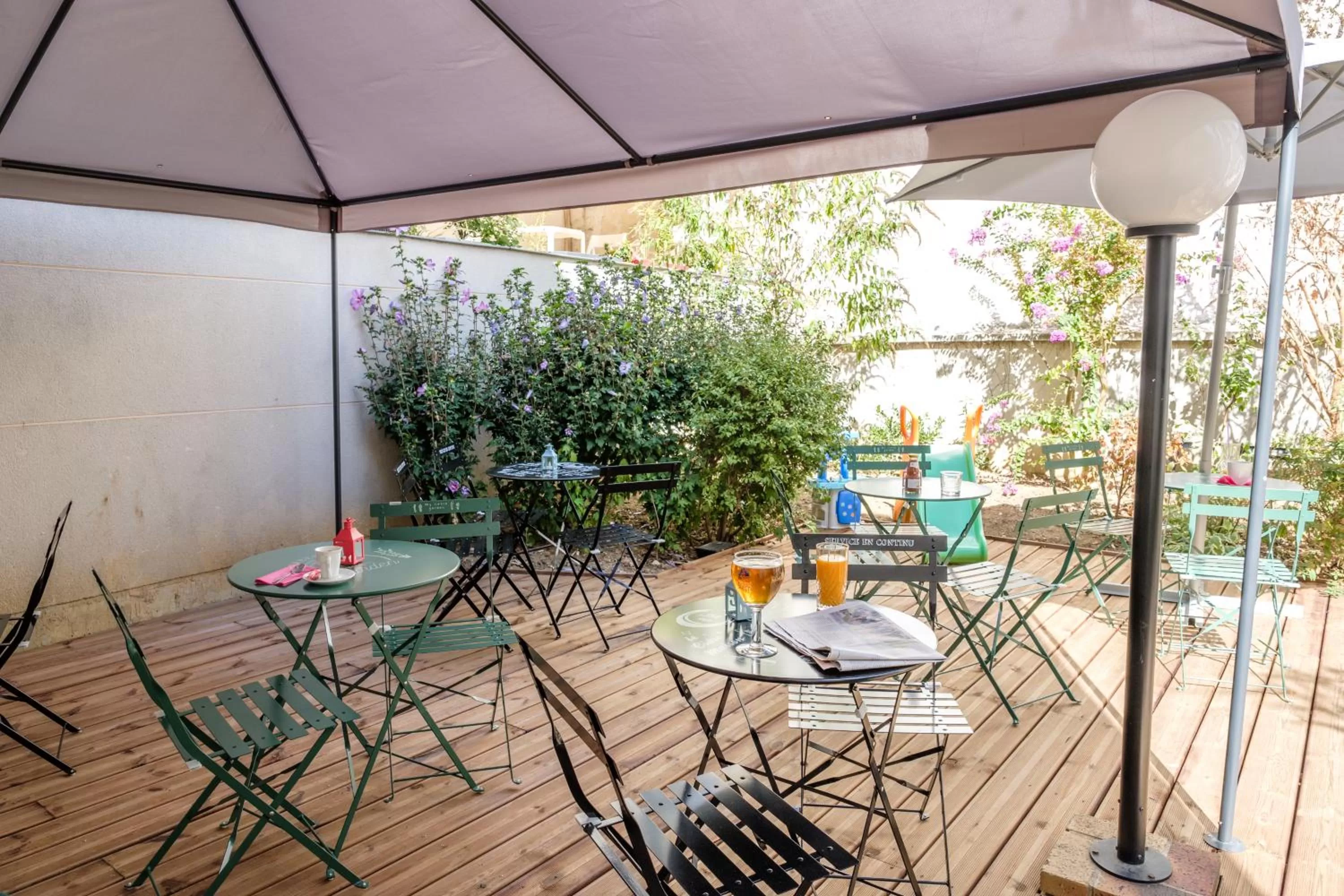 Balcony/Terrace in HOTEL DE PARIS MONTPARNASSE
