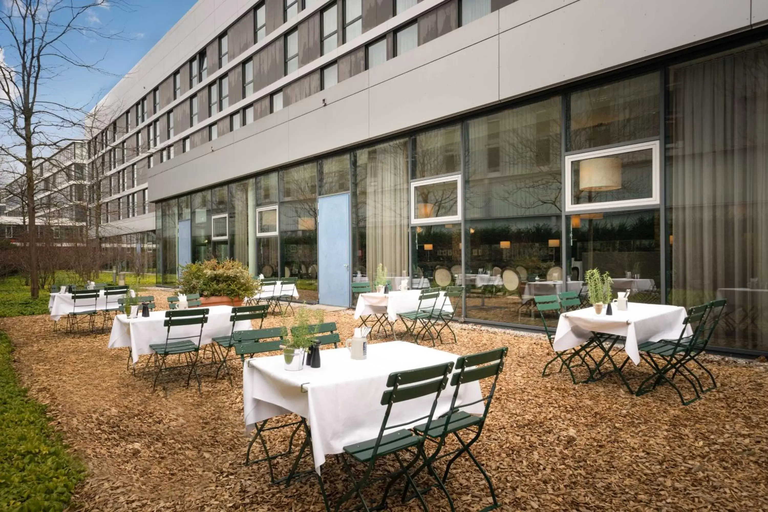 Property building, Restaurant/Places to Eat in The Rilano Hotel München