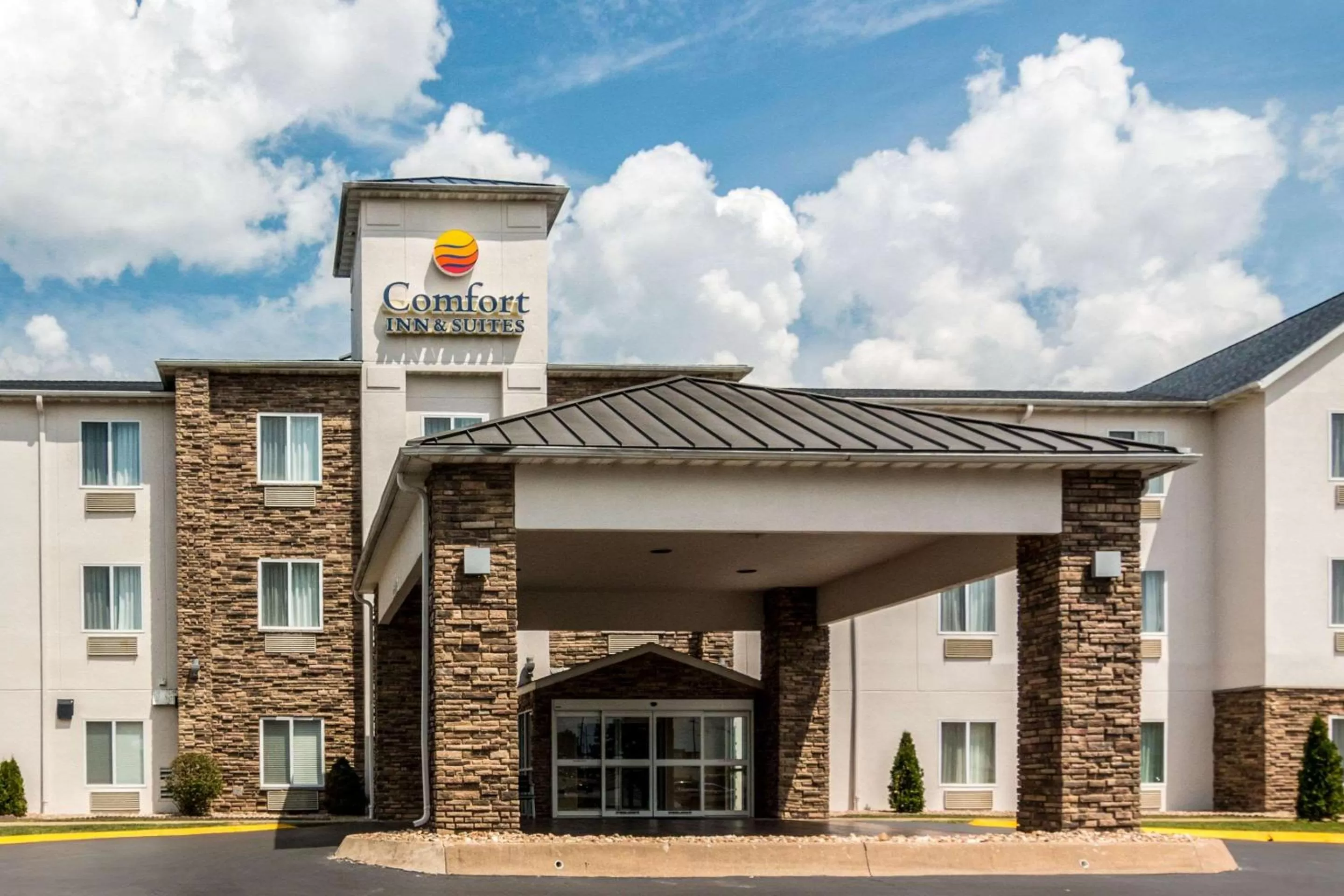 Property building in Comfort Inn & Suites - Hannibal
