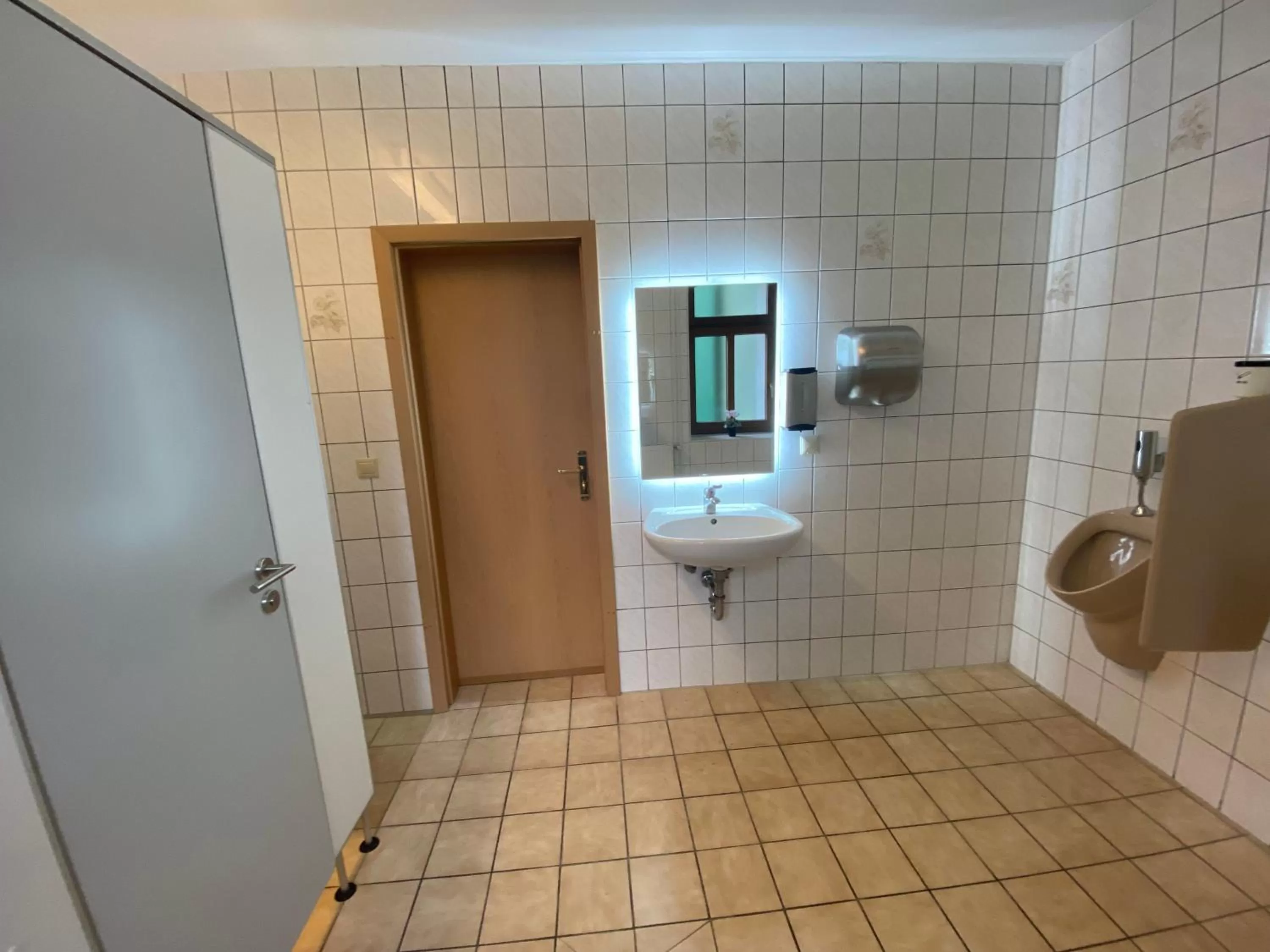 Toilet in Hotel Bielatal