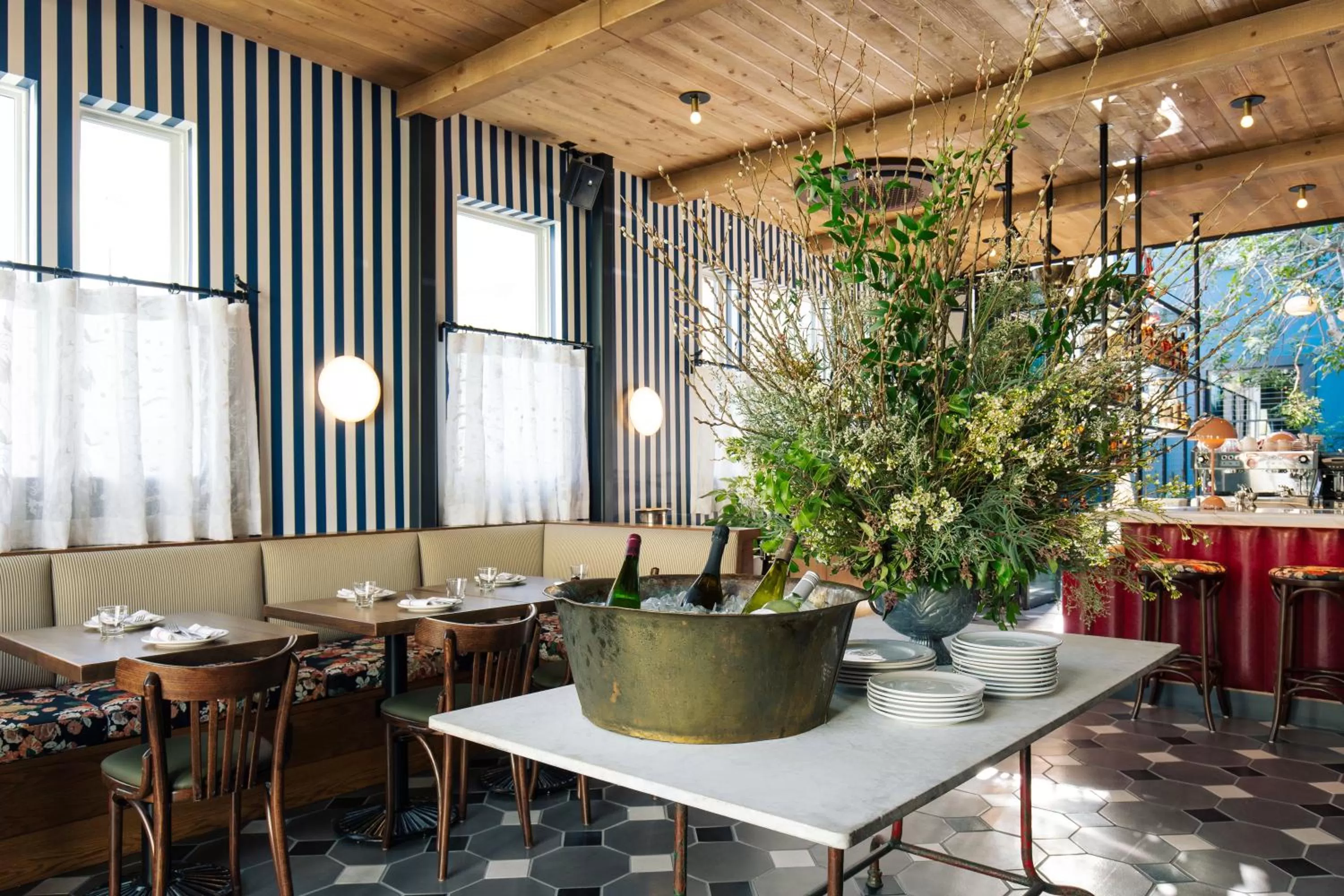 Restaurant/places to eat in Palihotel Culver City