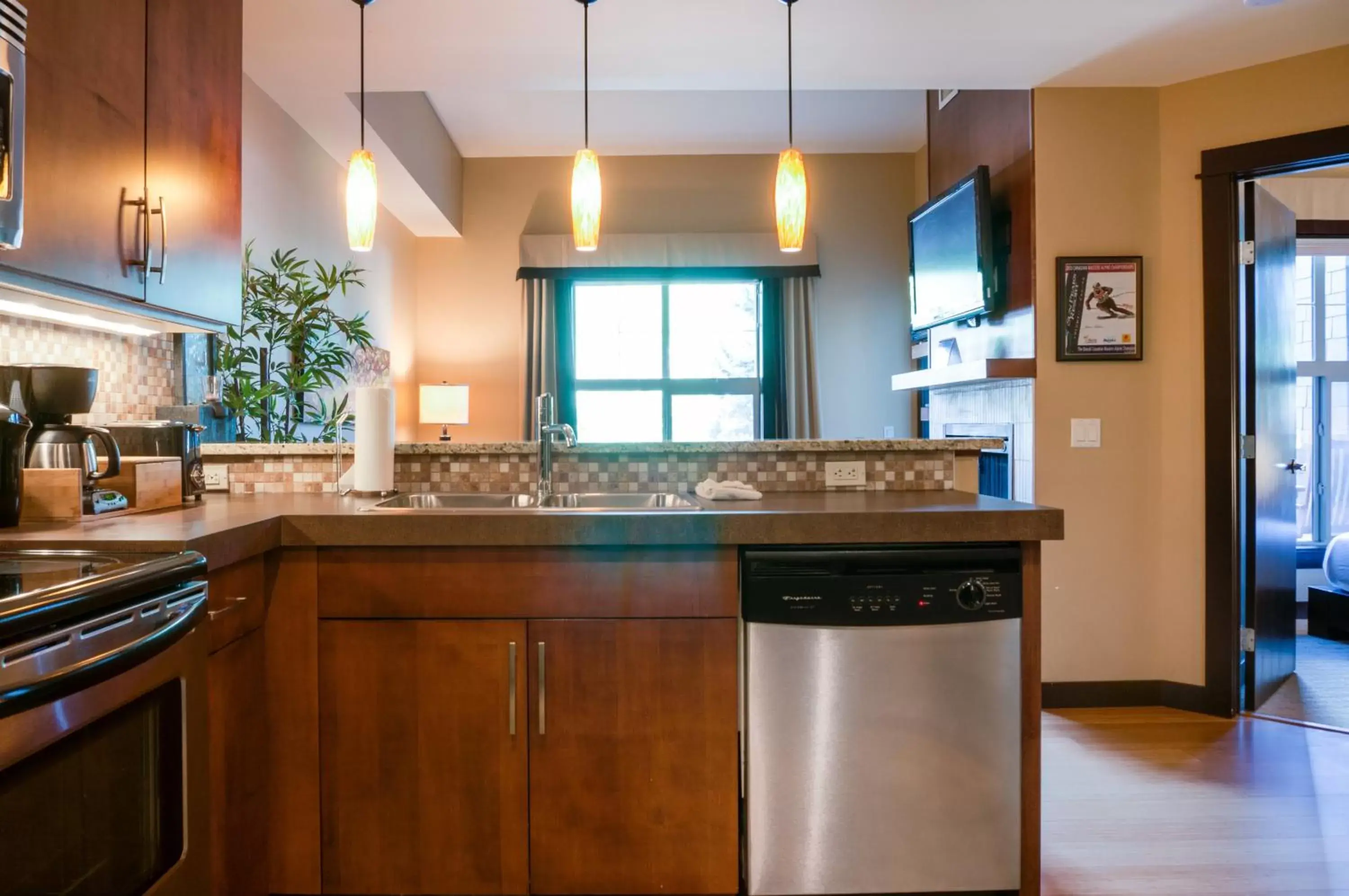 Kitchen or kitchenette, Kitchen/Kitchenette in Silver Creek Lodge