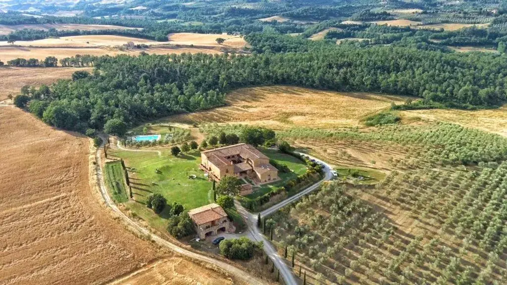 Property building, Bird's-eye View in Locanda Vesuna