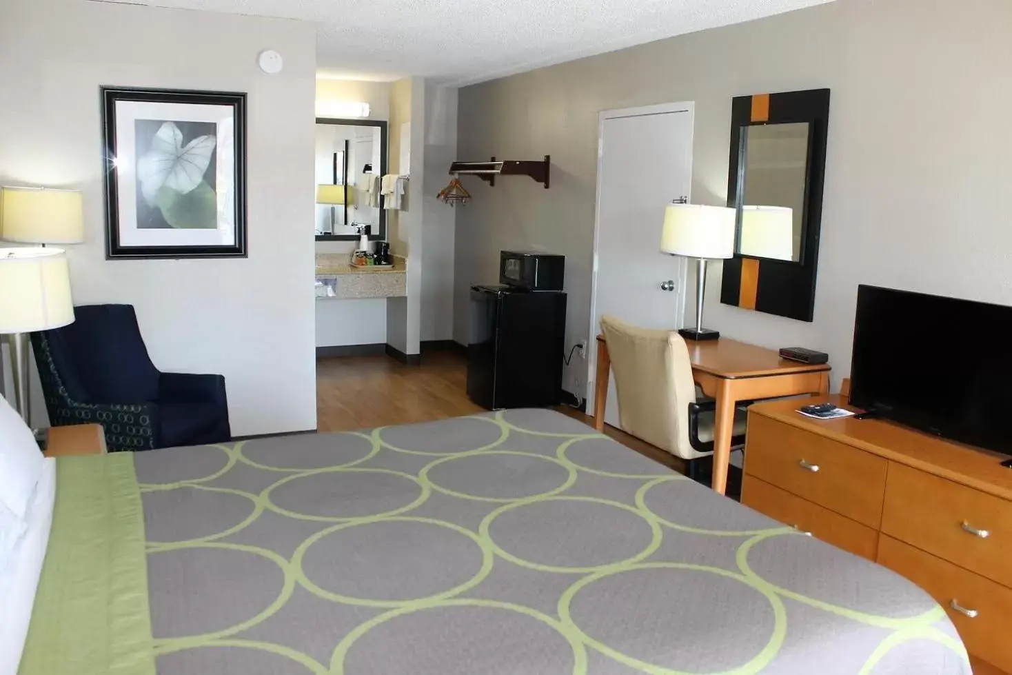 Double Room with Two Queen Beds - Non-Smoking in Super 8 by Wyndham Fredericksburg