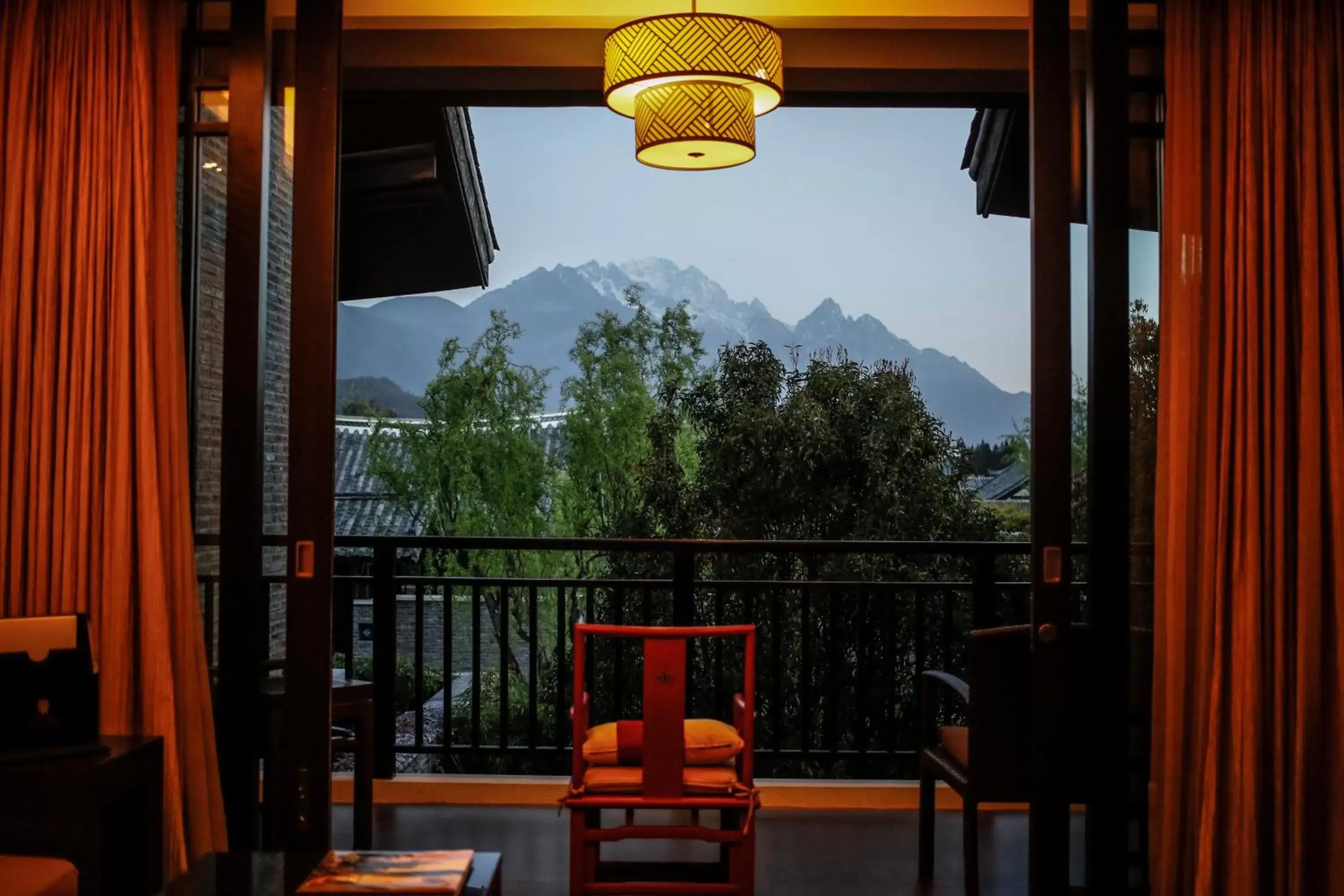 Balcony/Terrace, Mountain View in Banyan Tree Lijiang