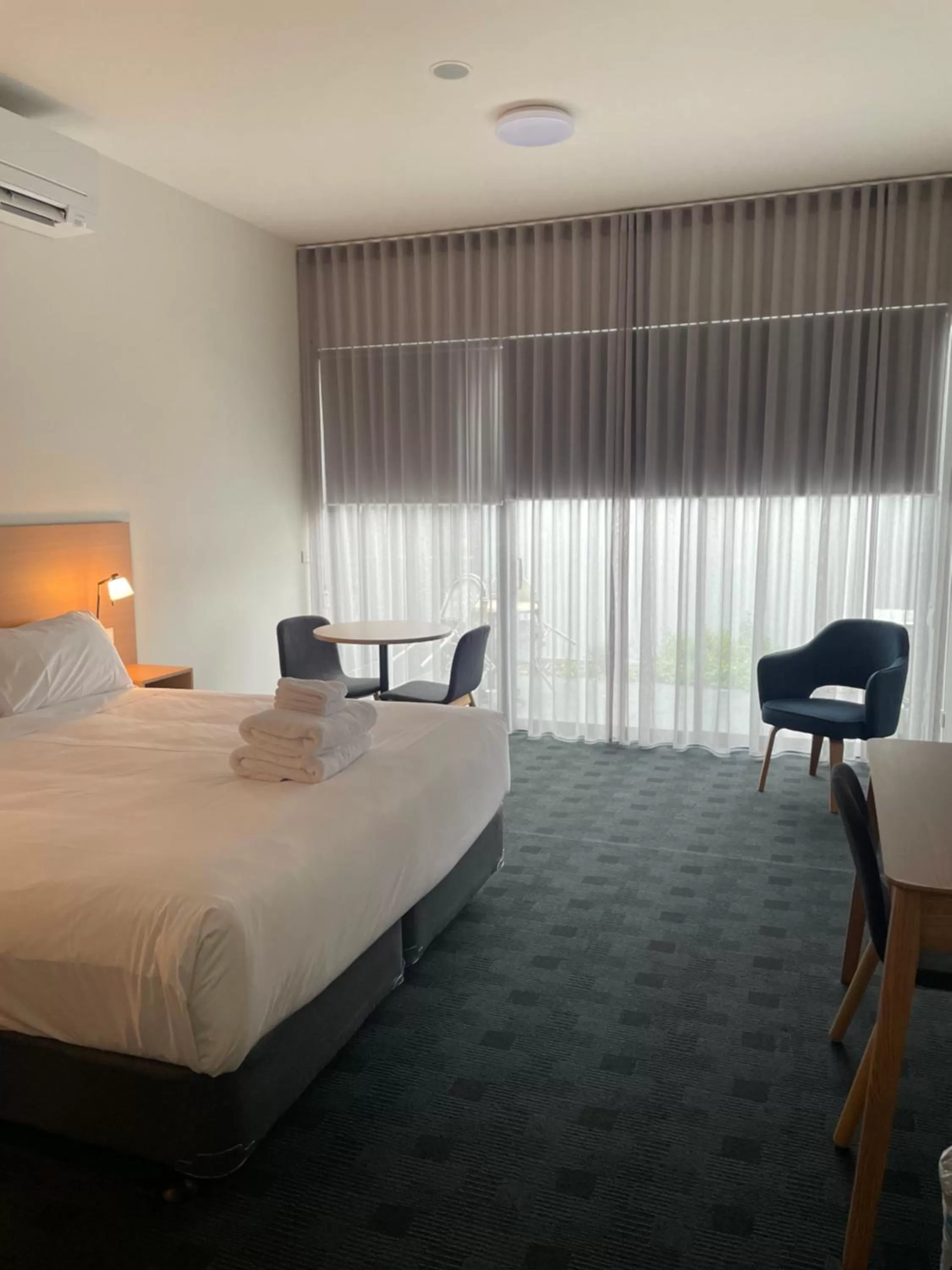 Bed in Whittlesea Motel