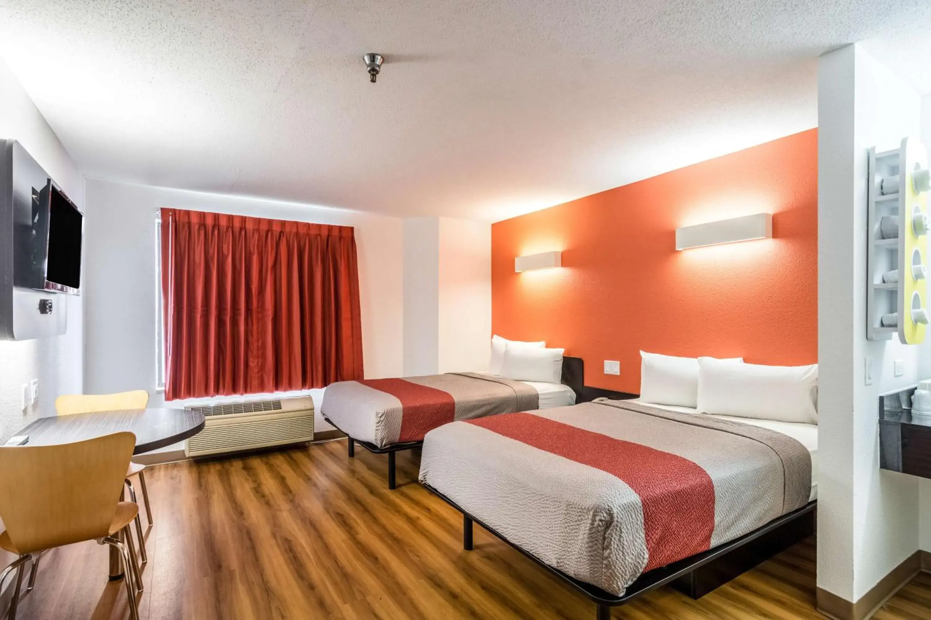 Photo of the whole room, Bed in Motel 6-Harvey, IL Photo of the whole room, Bed in Motel 6-Harvey, IL