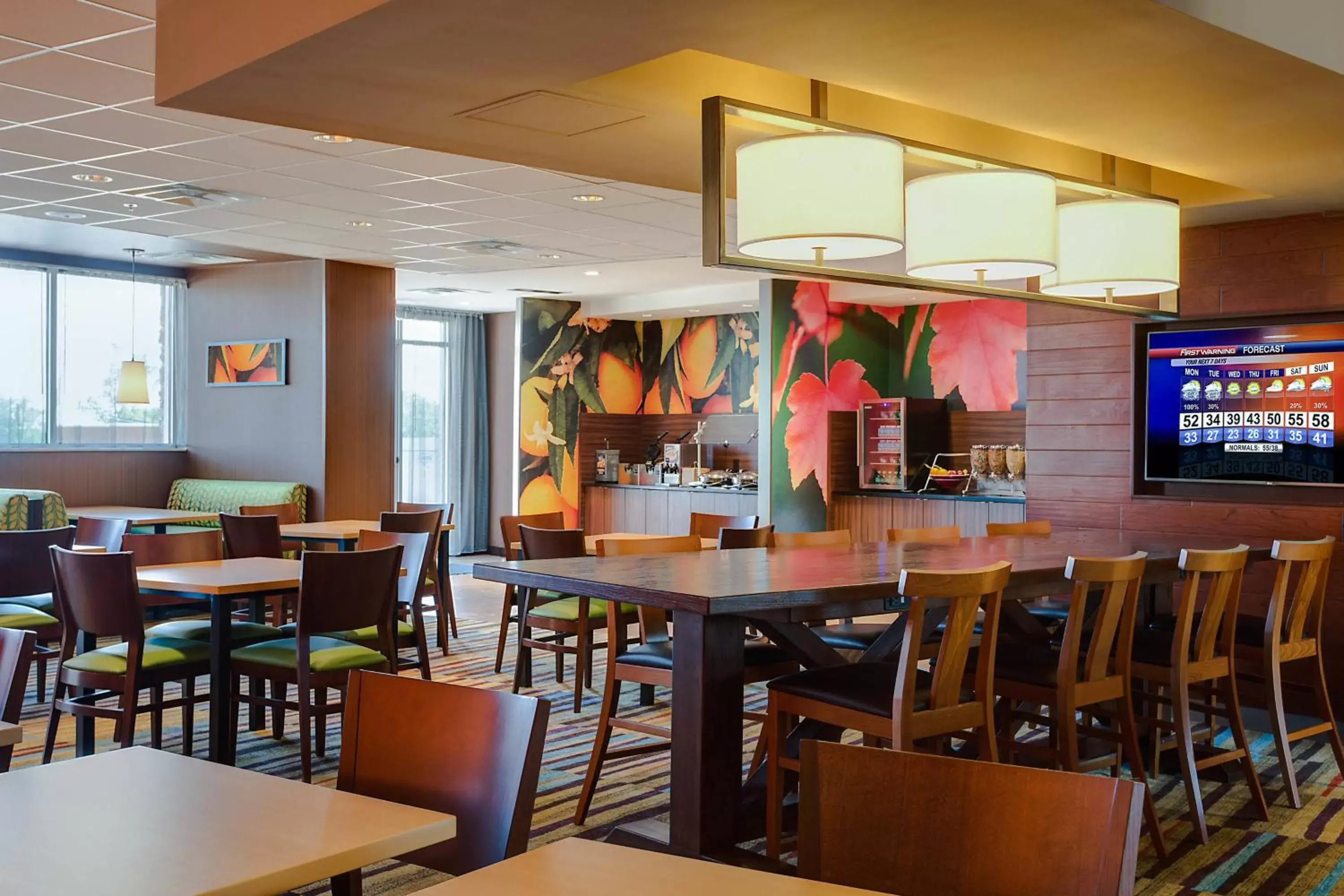 Breakfast, Restaurant/Places to Eat in Fairfield Inn & Suites by Marriott Dallas West/I-30