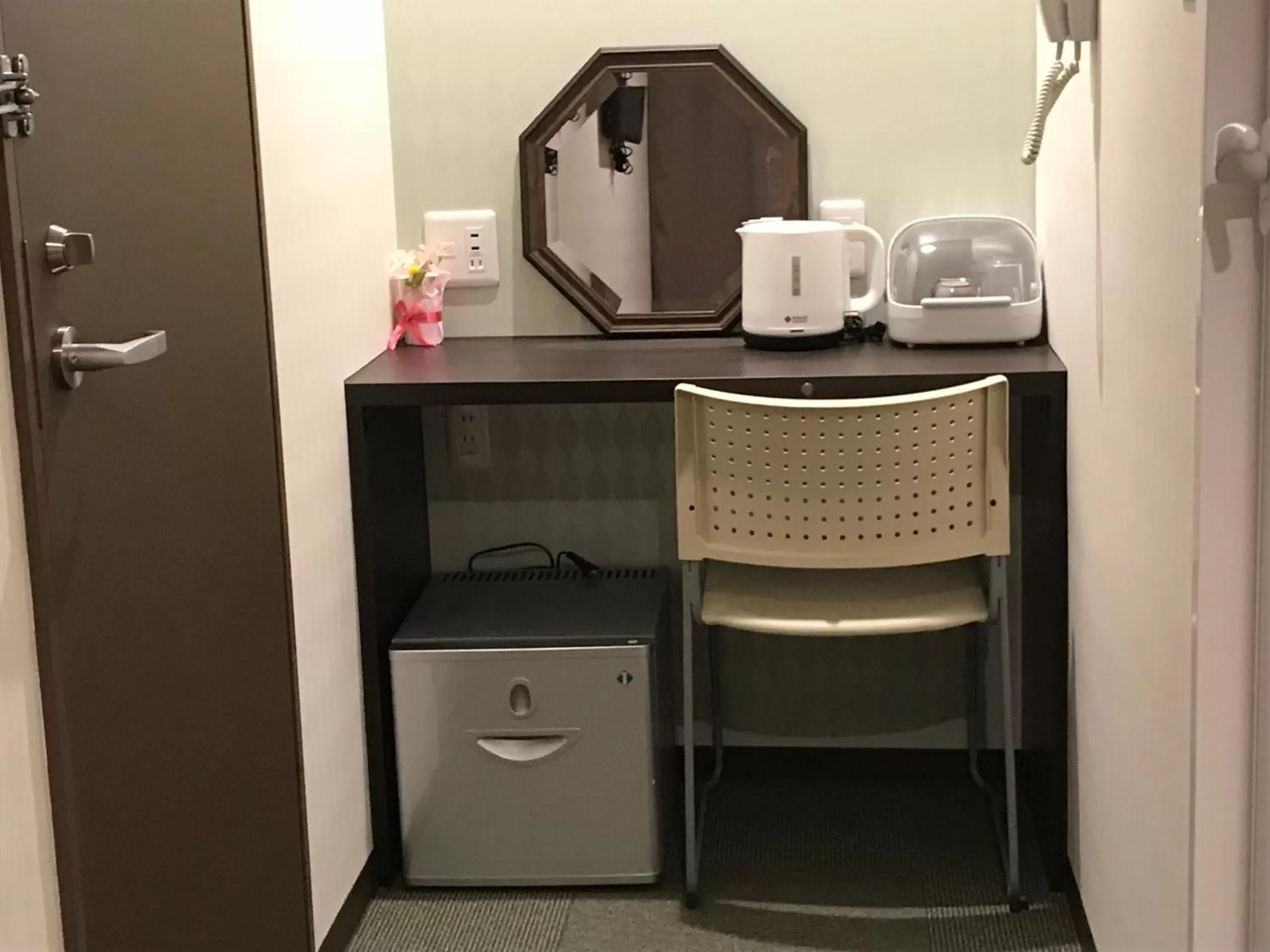 Area and facilities, Kitchen/Kitchenette in Hotel Famitic Nikko Station