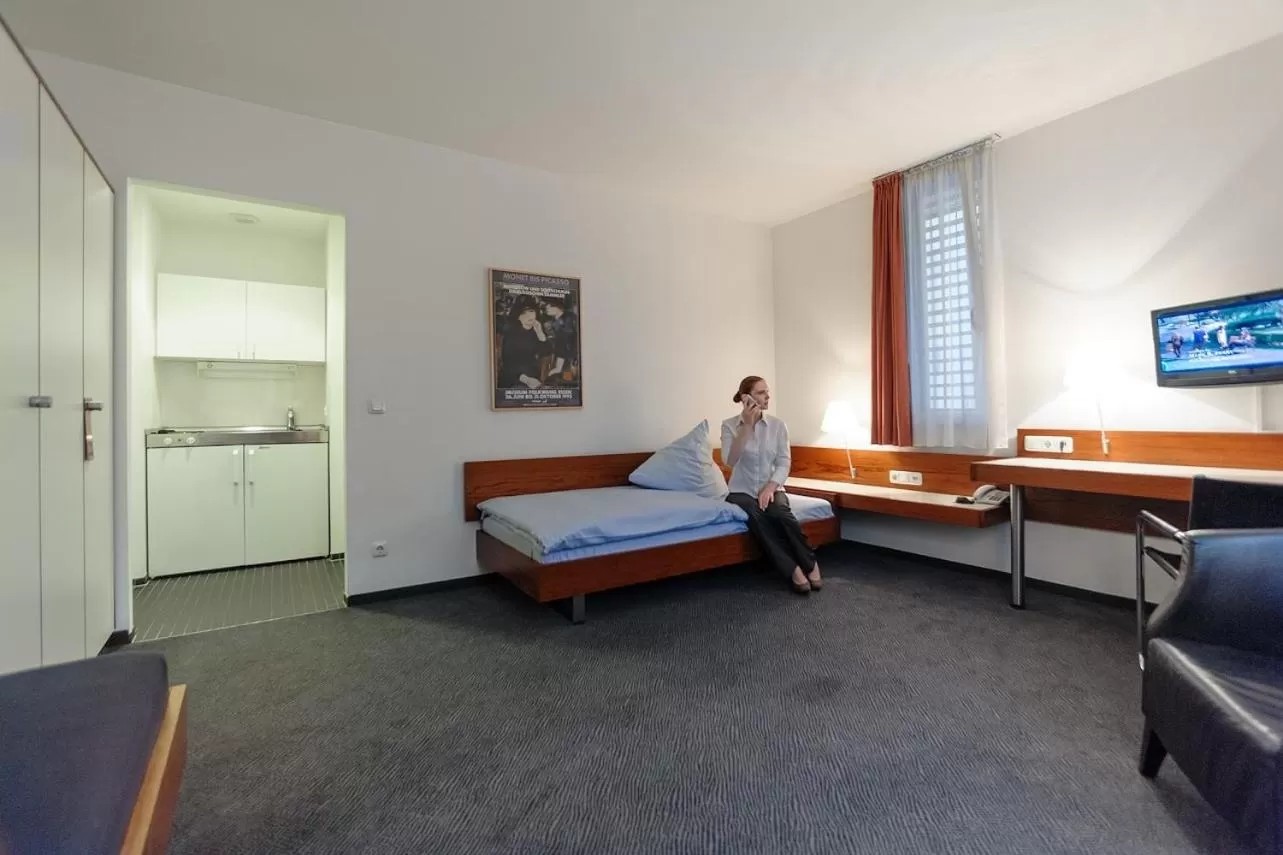 Day, Bed in Hotel Böll Essen