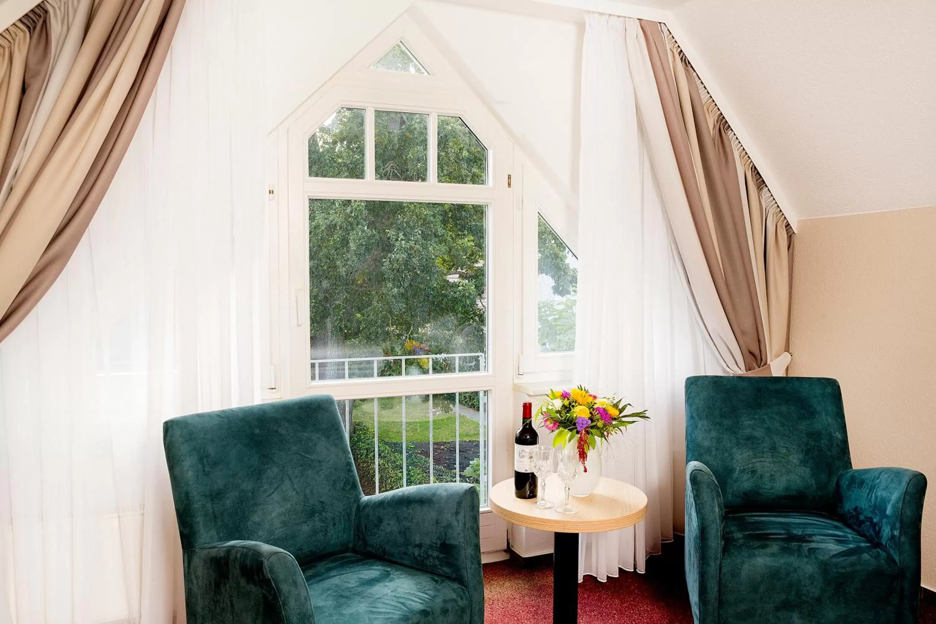 Seating Area in Garni Eden Hotels