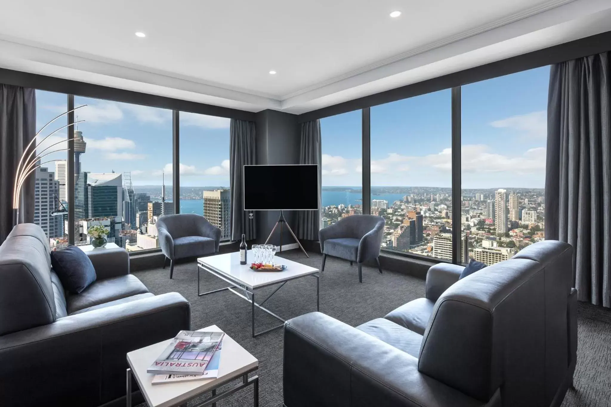 Living room, City View in Meriton Suites World Tower, Sydney