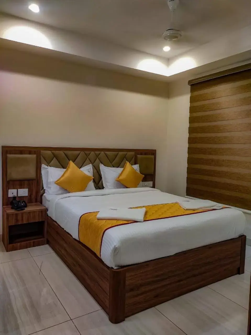 Bed in RR Mount Elite Suites Bed in RR Mount Elite Suites